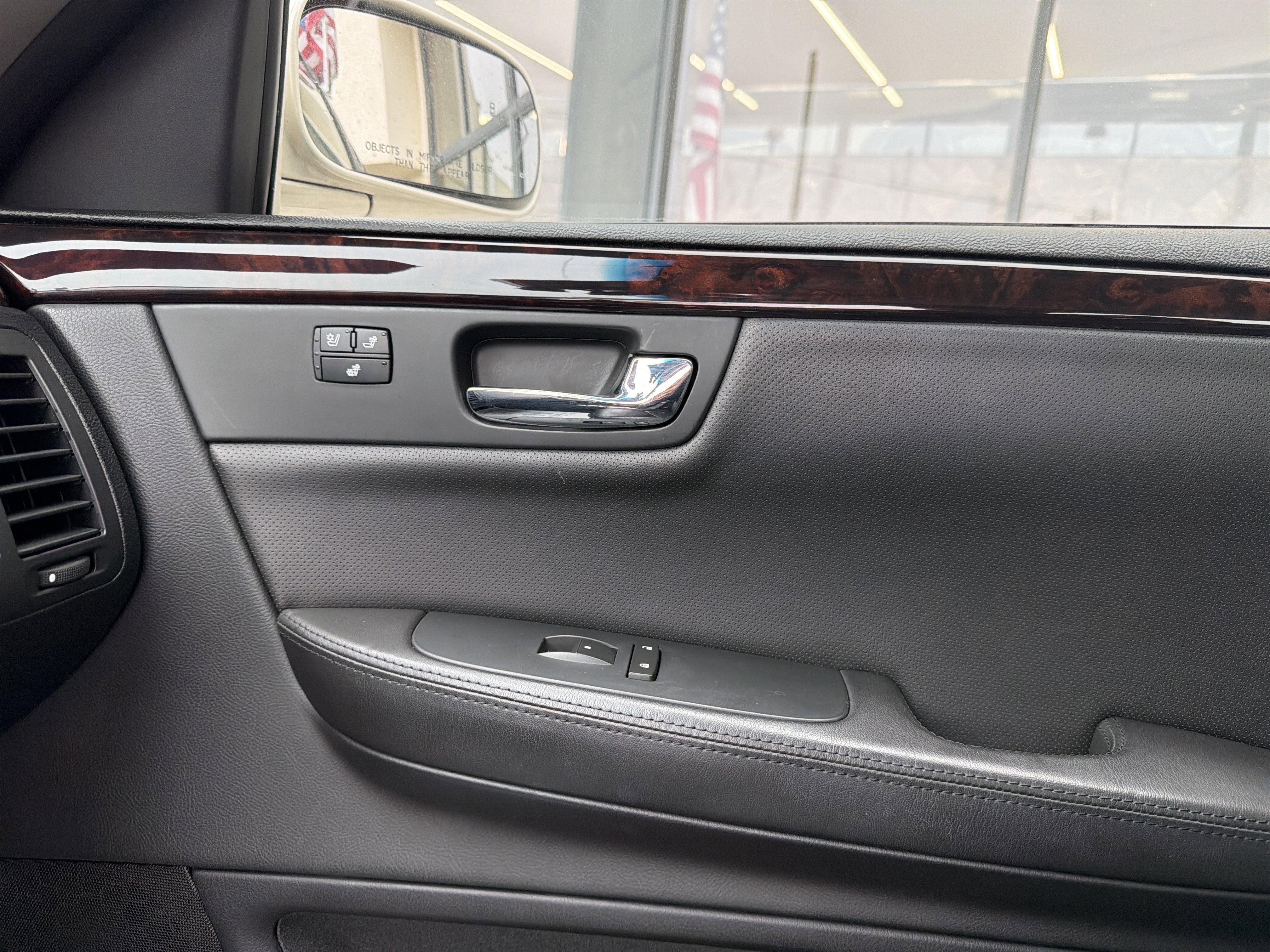 2011 Cadillac DTS Premium Collection