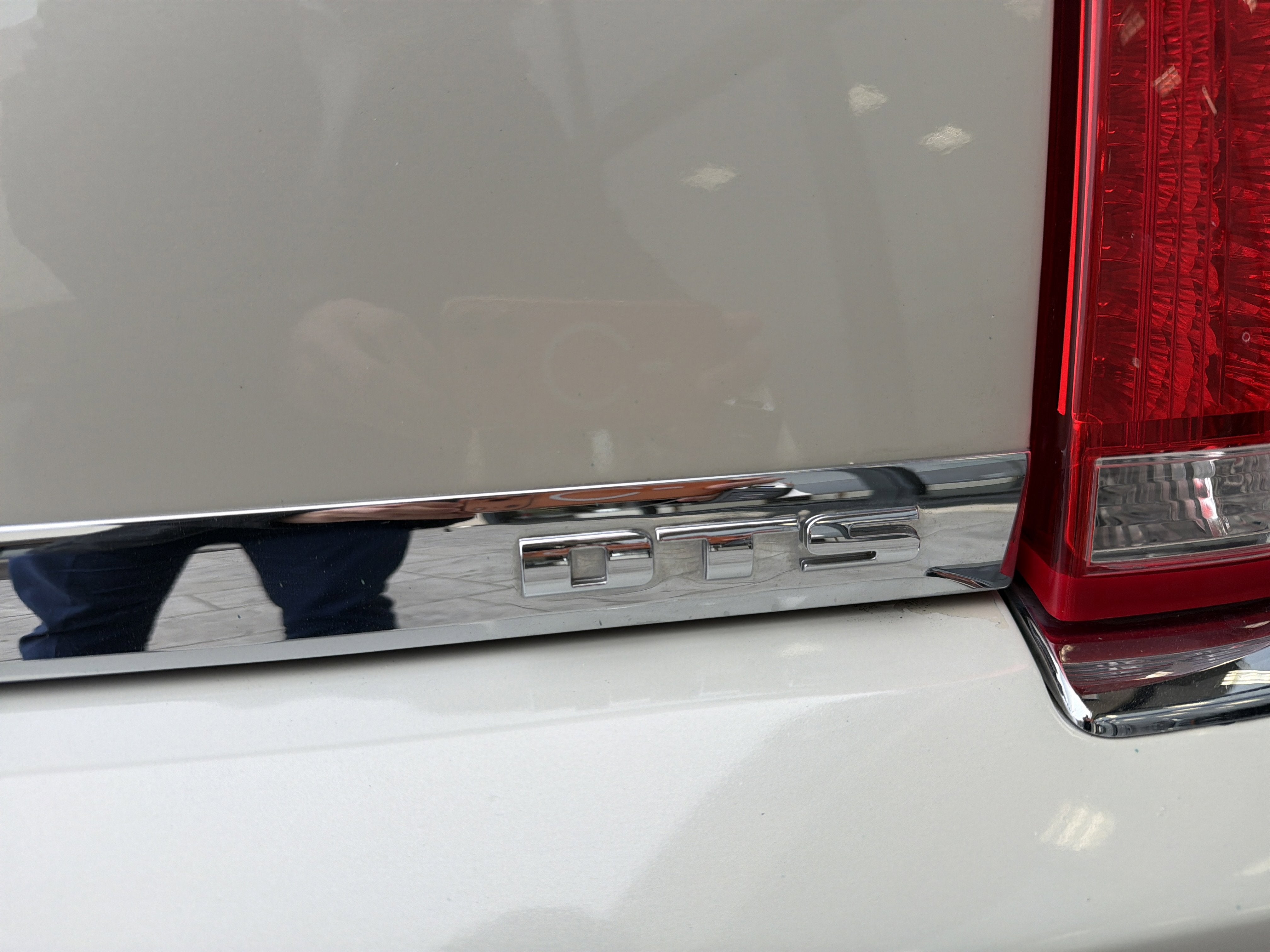 2011 Cadillac DTS Premium Collection