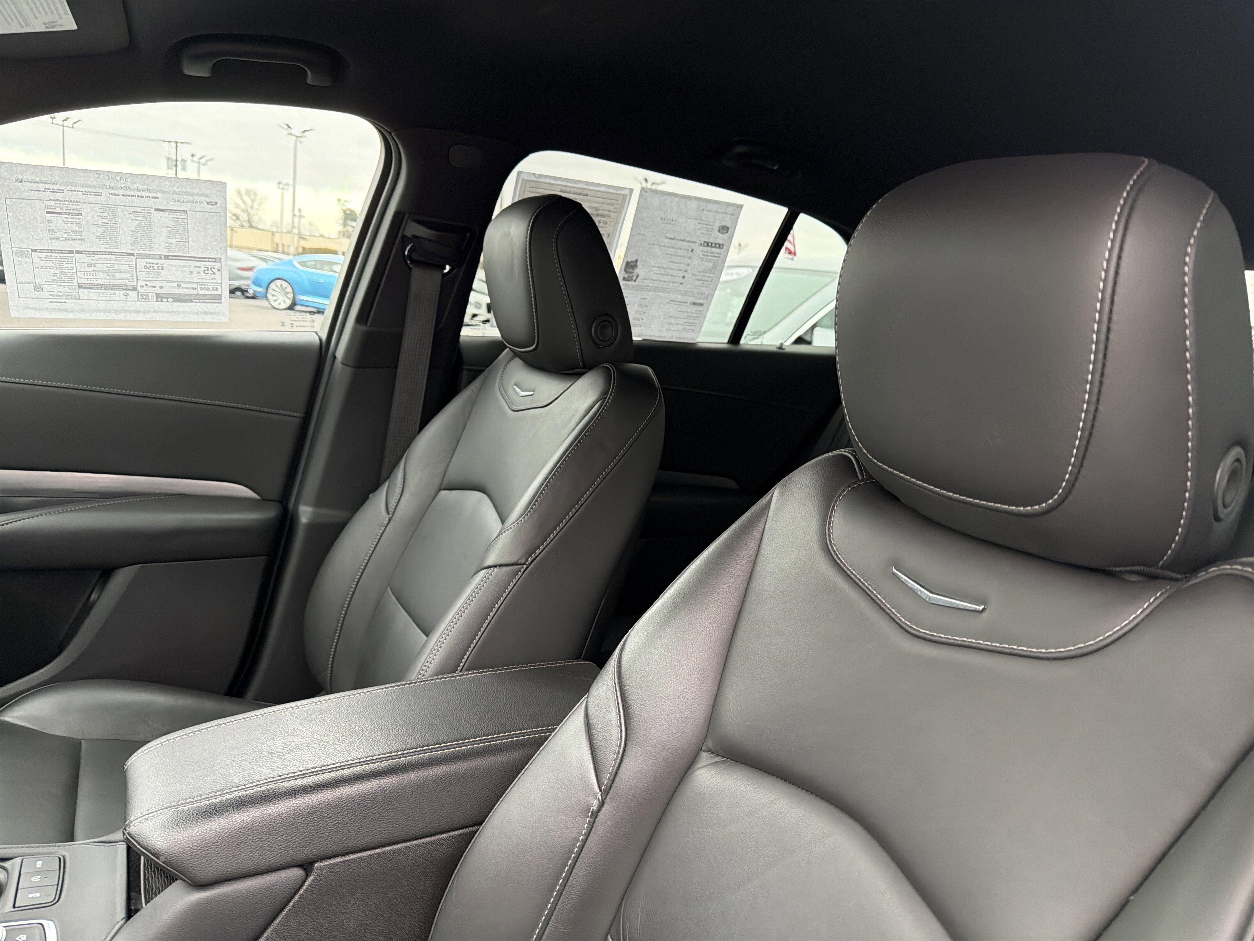 2024 Cadillac XT4 Premium Luxury