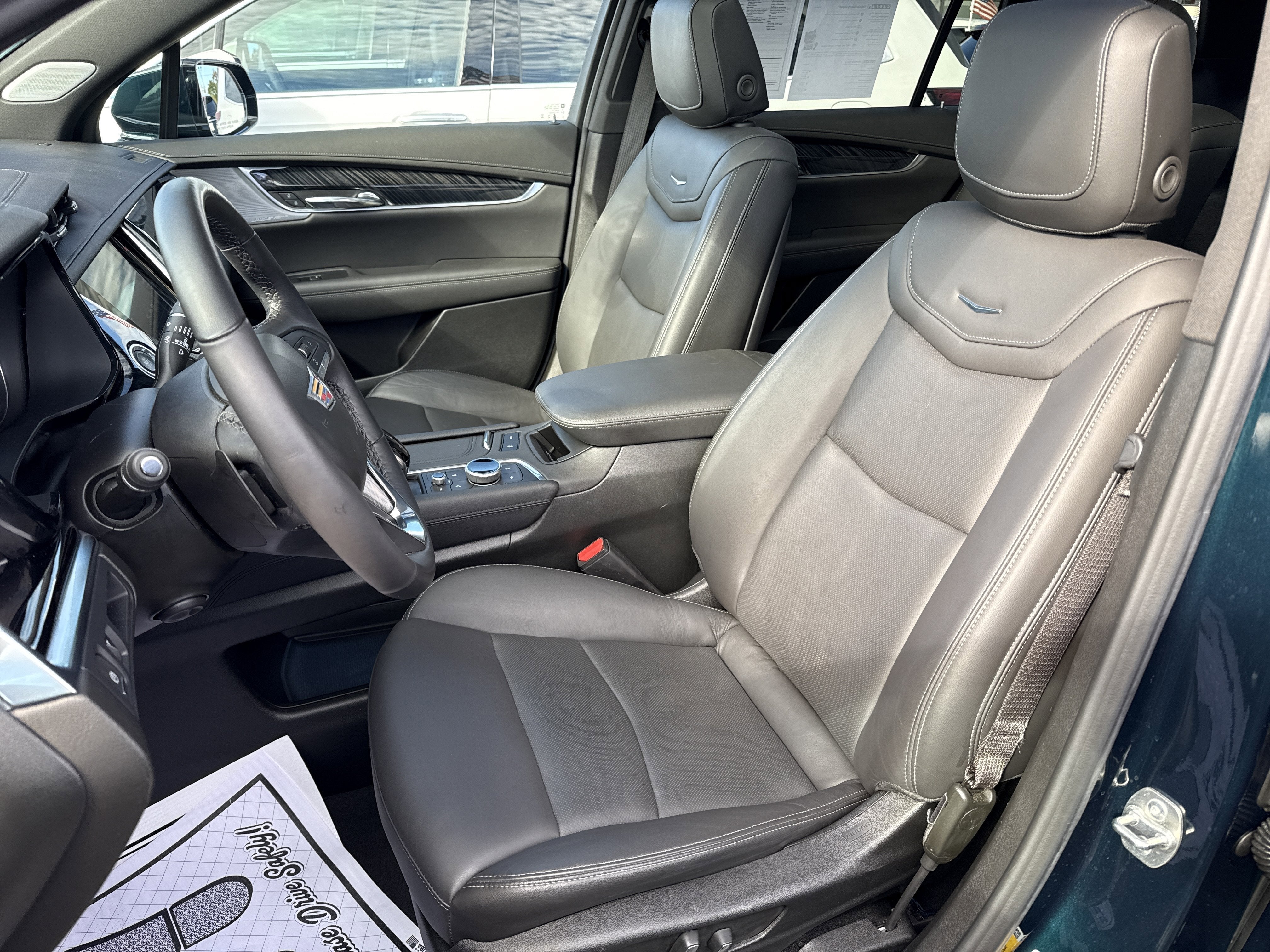 2025 Cadillac XT6 Premium Luxury