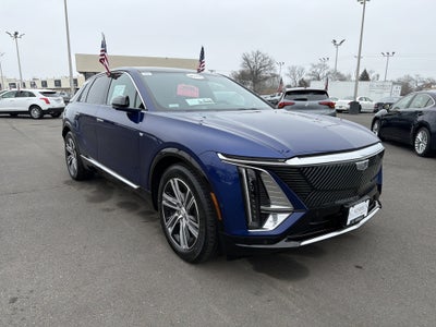 2024 Cadillac LYRIQ Luxury 2