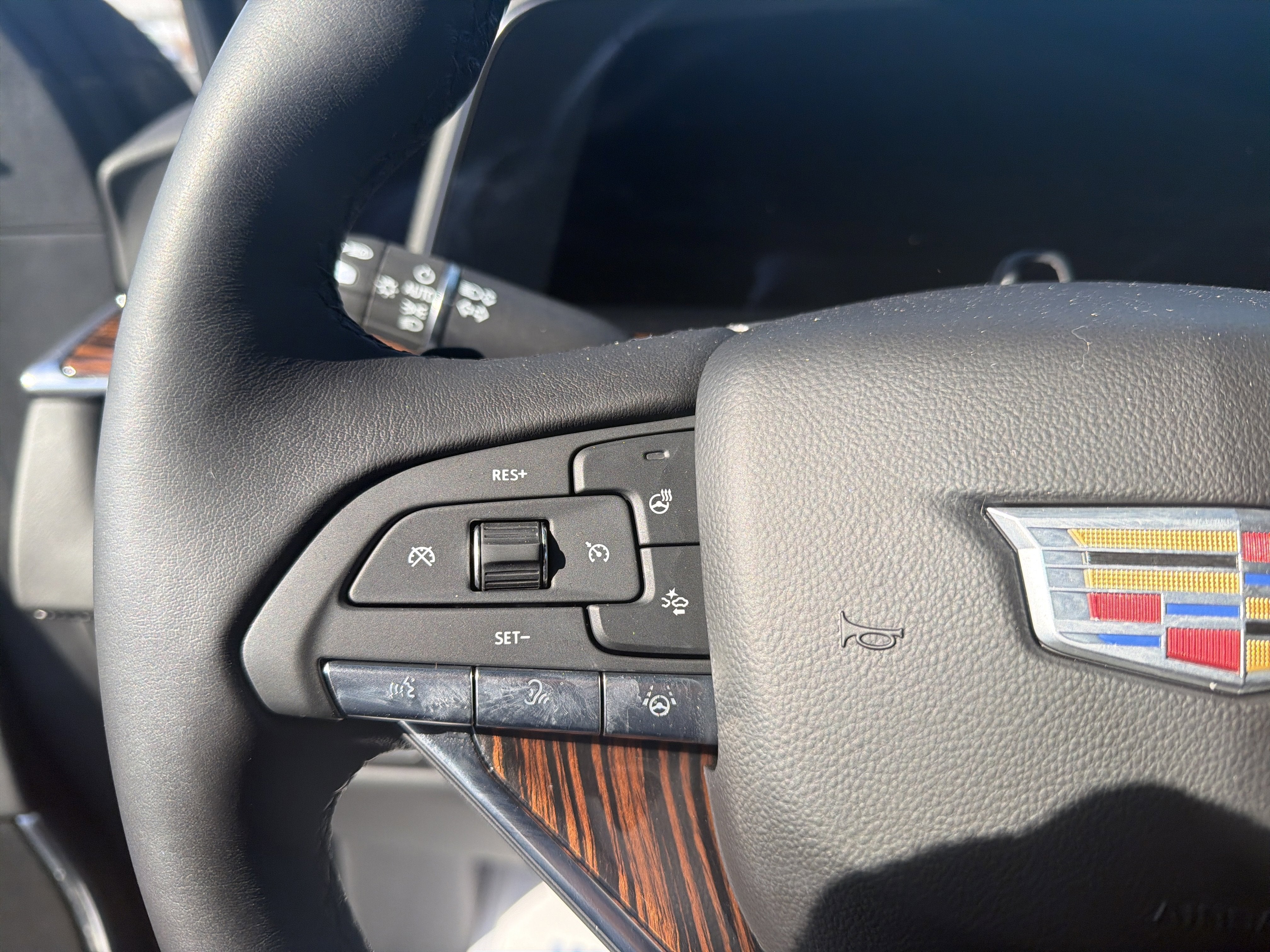 2024 Cadillac Escalade Premium Luxury