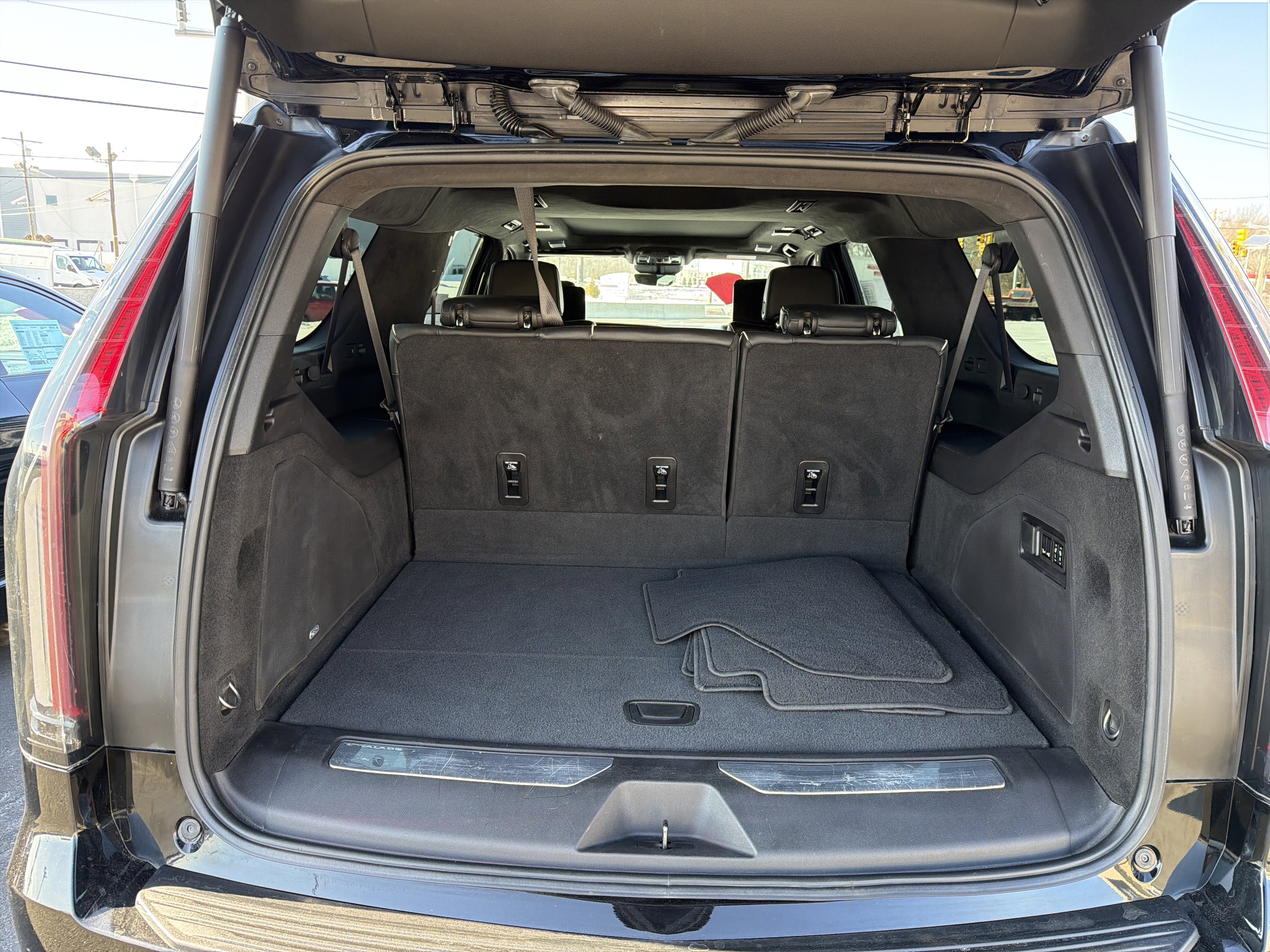 2023 Cadillac Escalade ESV Sport Platinum