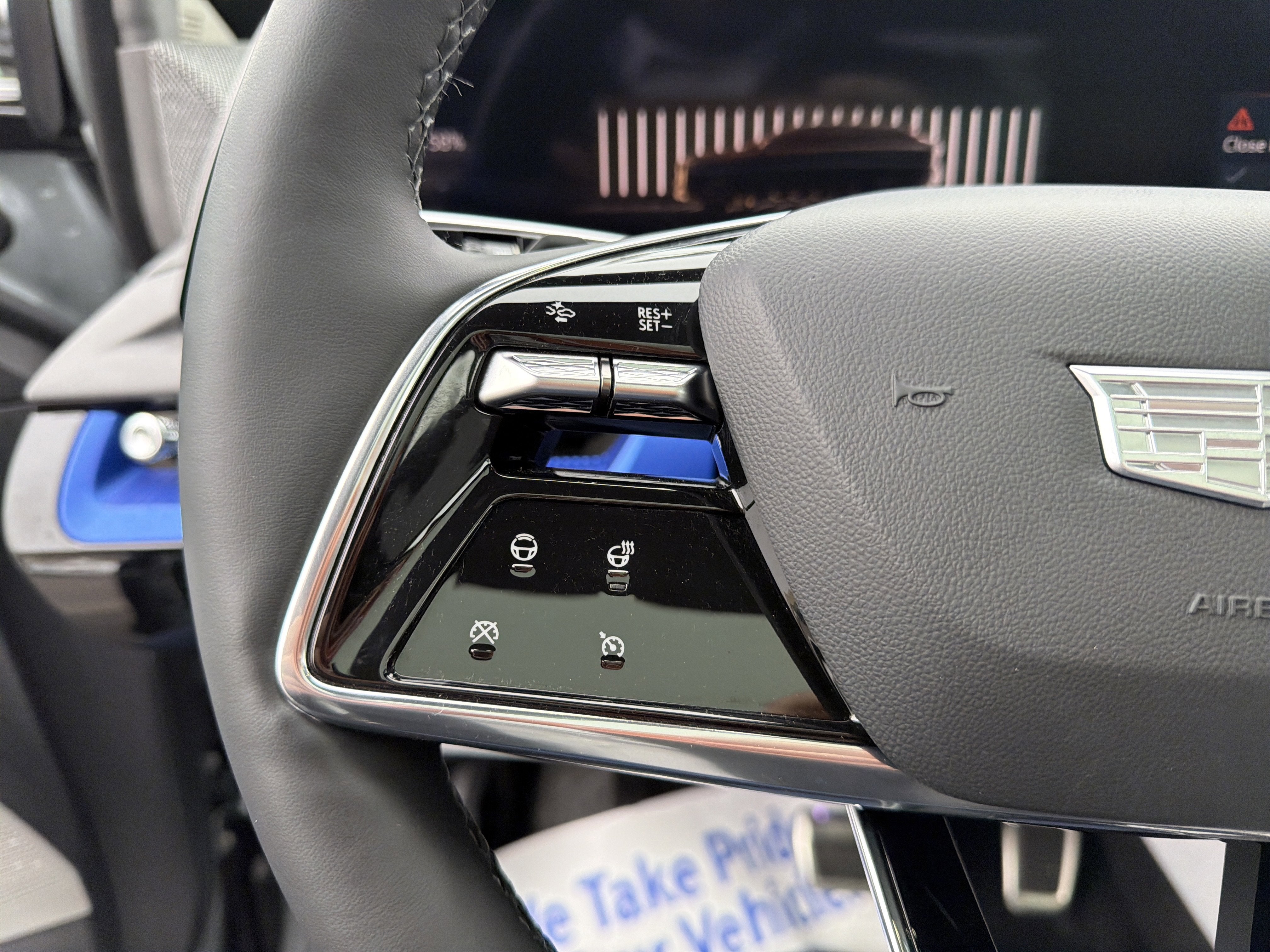 2025 Cadillac OPTIQ Luxury 1