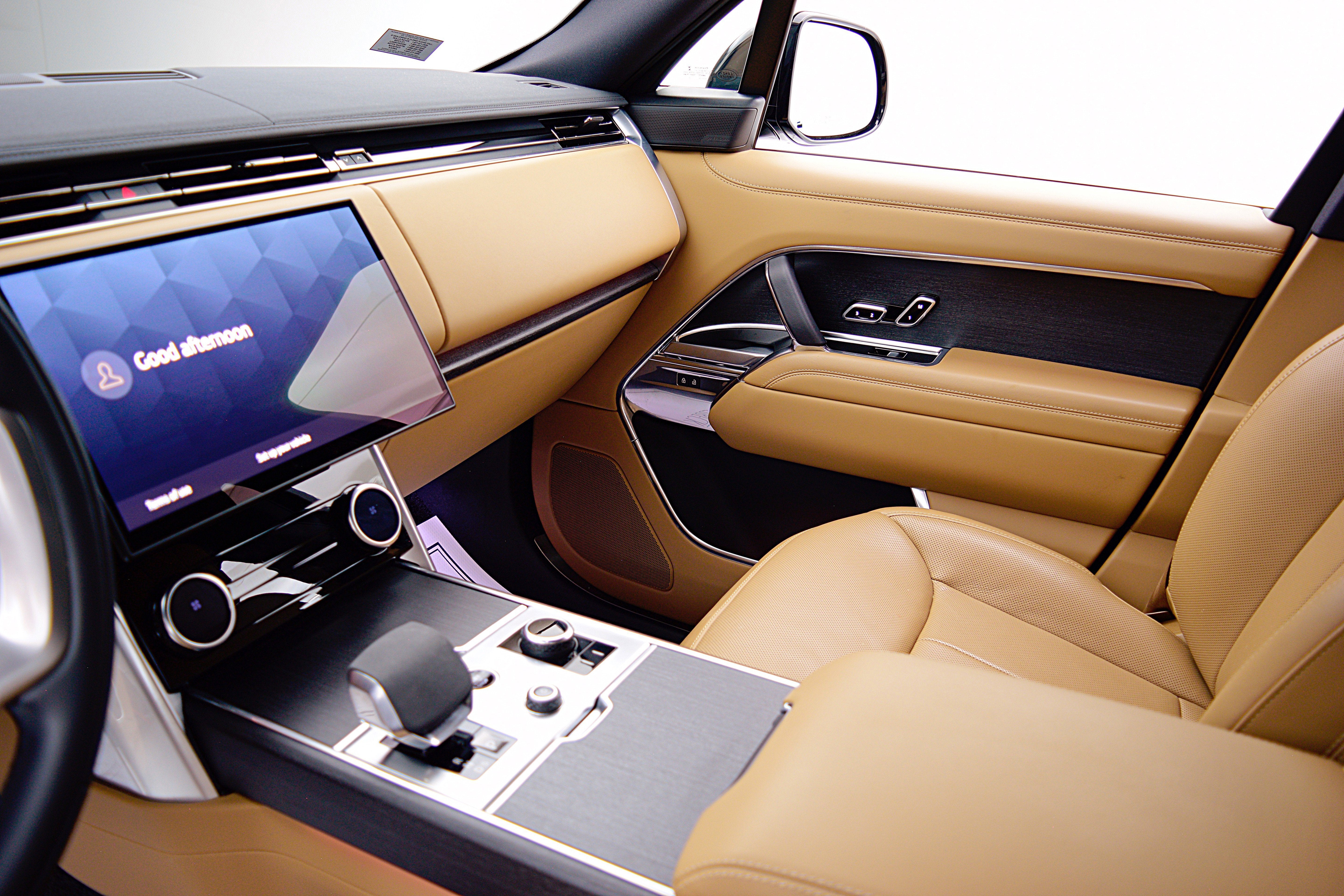 2023 Land Rover Range Rover P530 SE