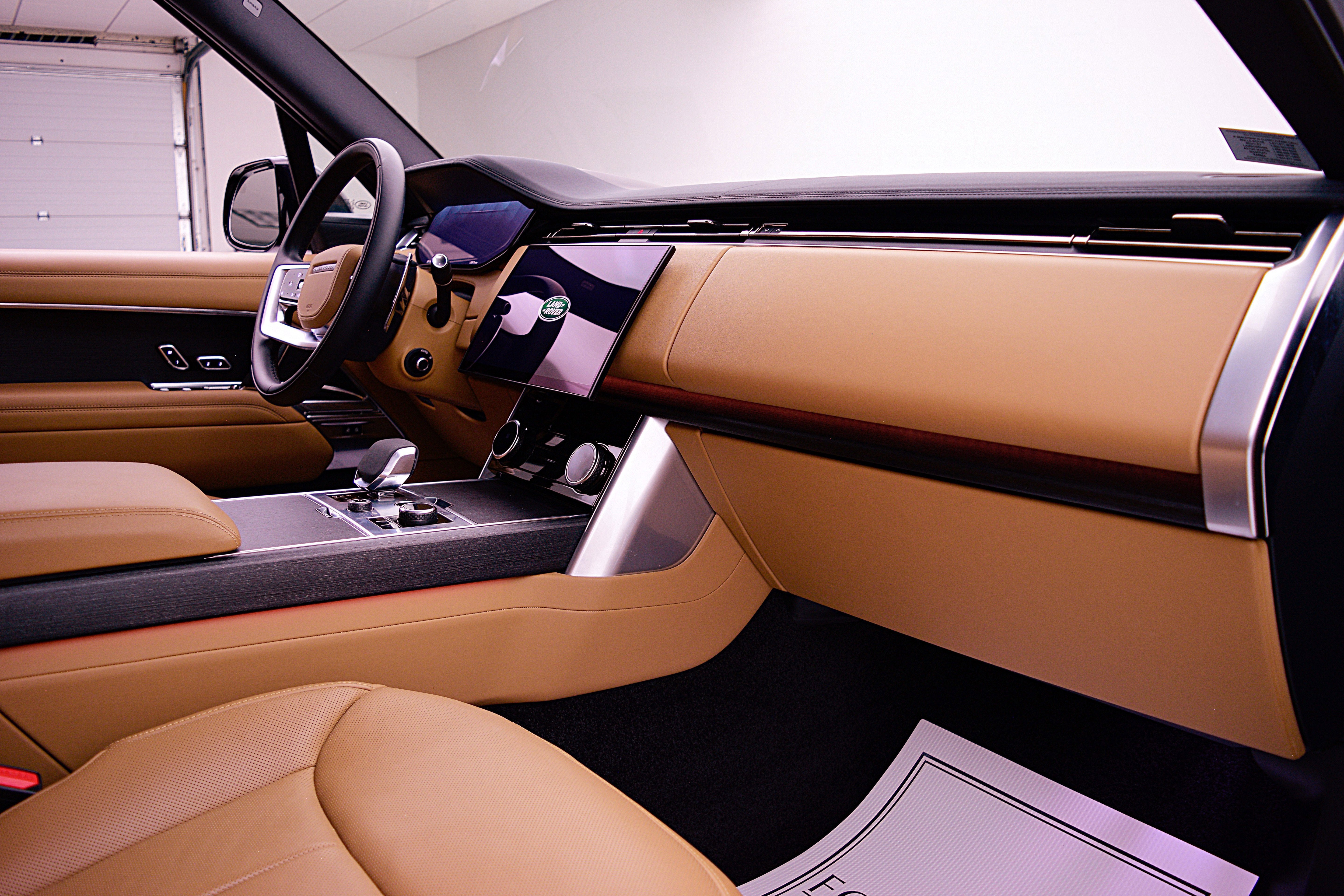 2023 Land Rover Range Rover P530 SE