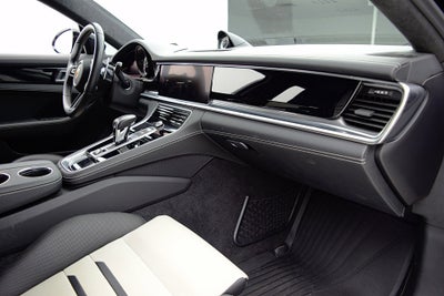 2023 Porsche Panamera GTS