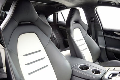 2023 Porsche Panamera GTS