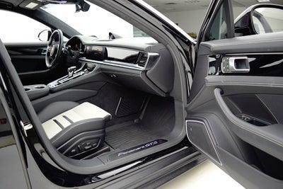 2023 Porsche Panamera GTS