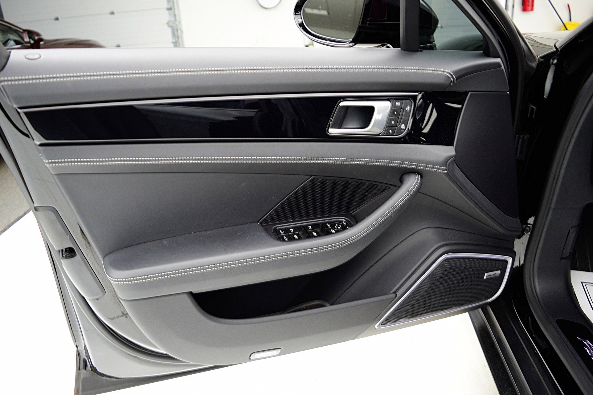 2023 Porsche Panamera GTS