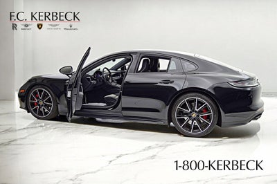 2023 Porsche Panamera GTS