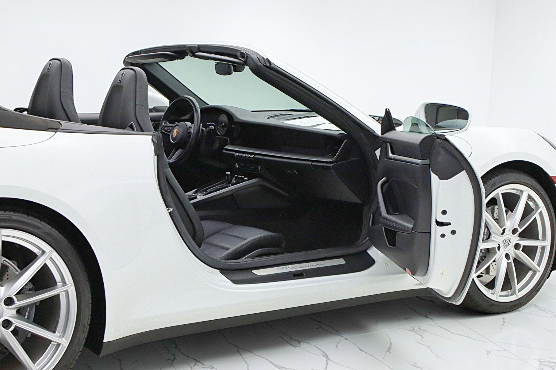 2020 Porsche 911 Carrera Cabriolet