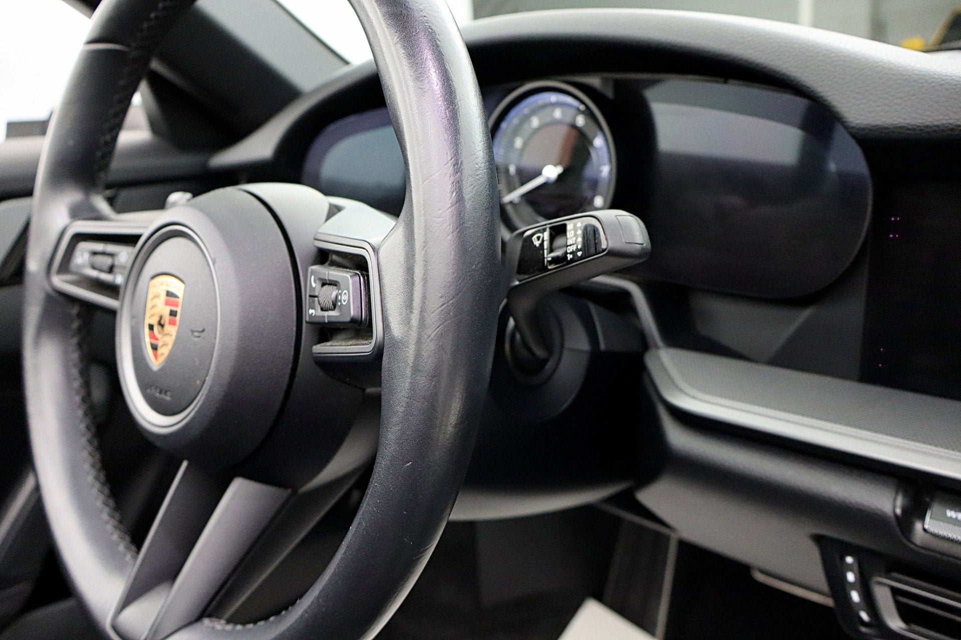 2020 Porsche 911 Carrera Cabriolet