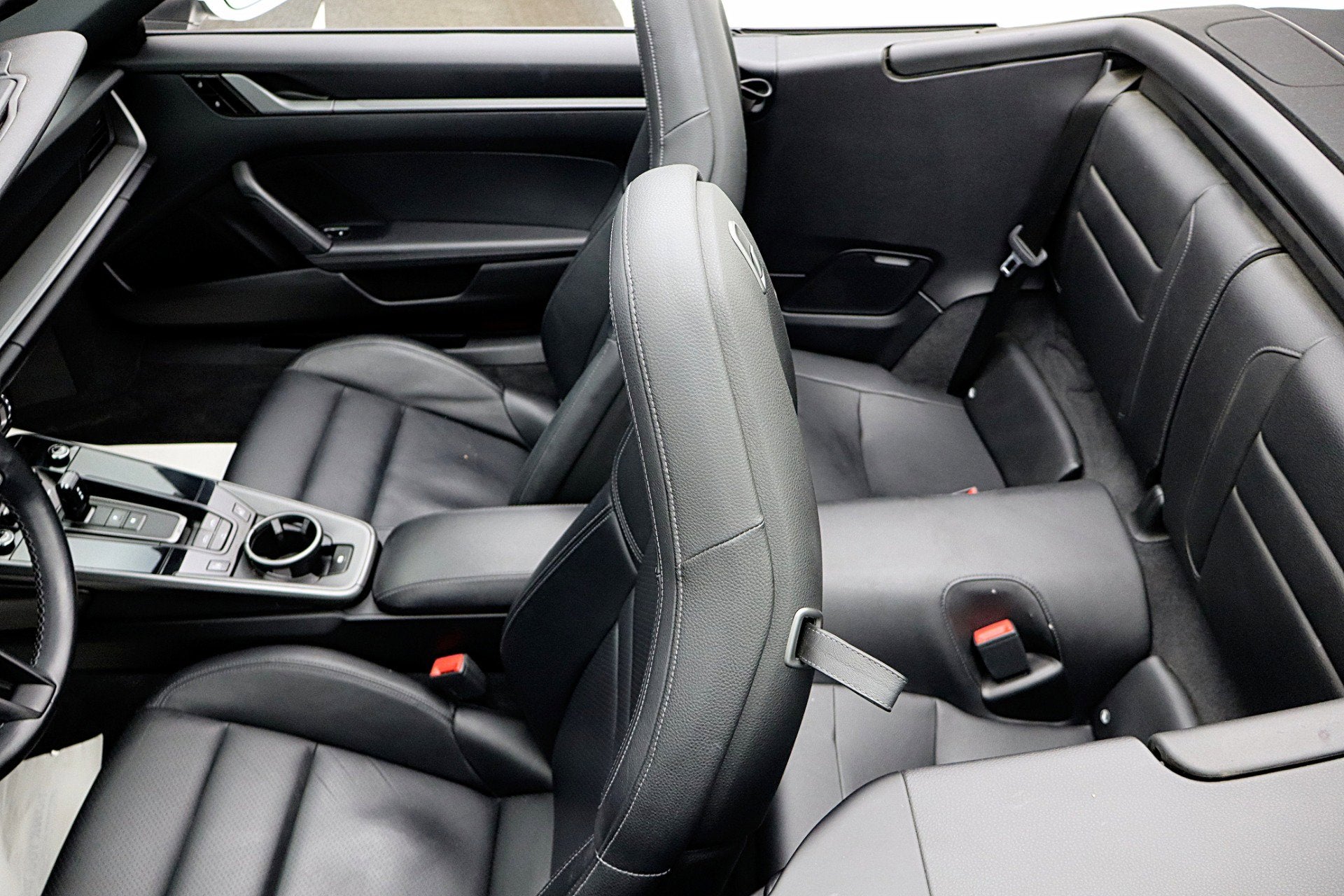 2020 Porsche 911 Carrera Cabriolet