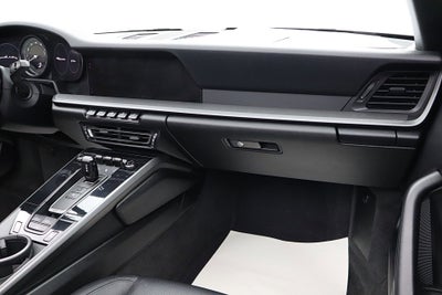 2020 Porsche 911 Carrera Cabriolet