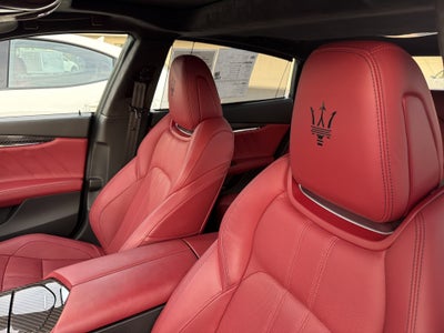 2022 Maserati Quattroporte Modena Q4