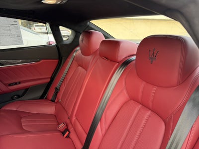 2022 Maserati Quattroporte Modena Q4