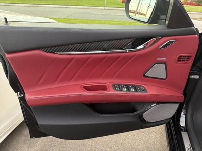 2022 Maserati Quattroporte Modena Q4