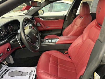 2022 Maserati Quattroporte Modena Q4