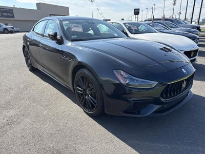 2022 Maserati Ghibli Modena Q4