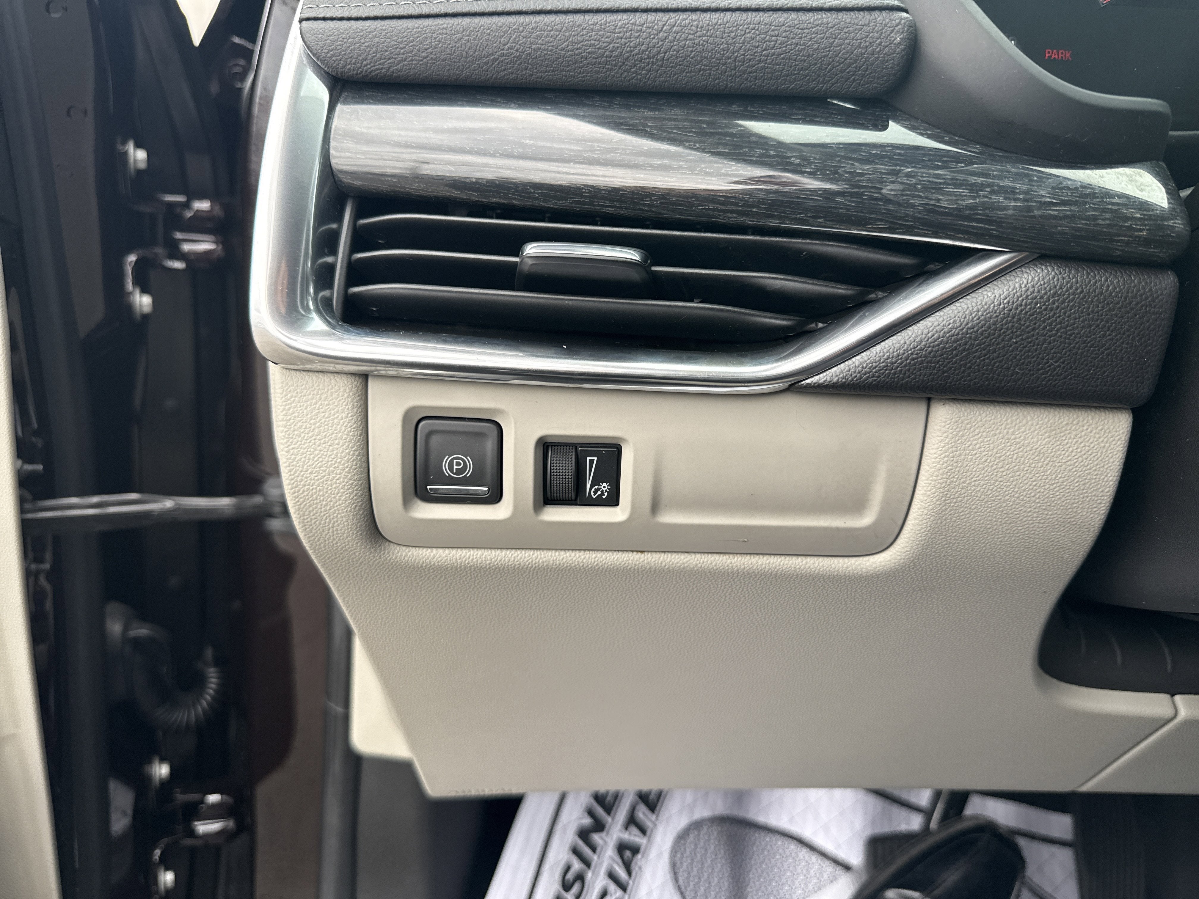 2021 Cadillac XT4 FWD Premium Luxury