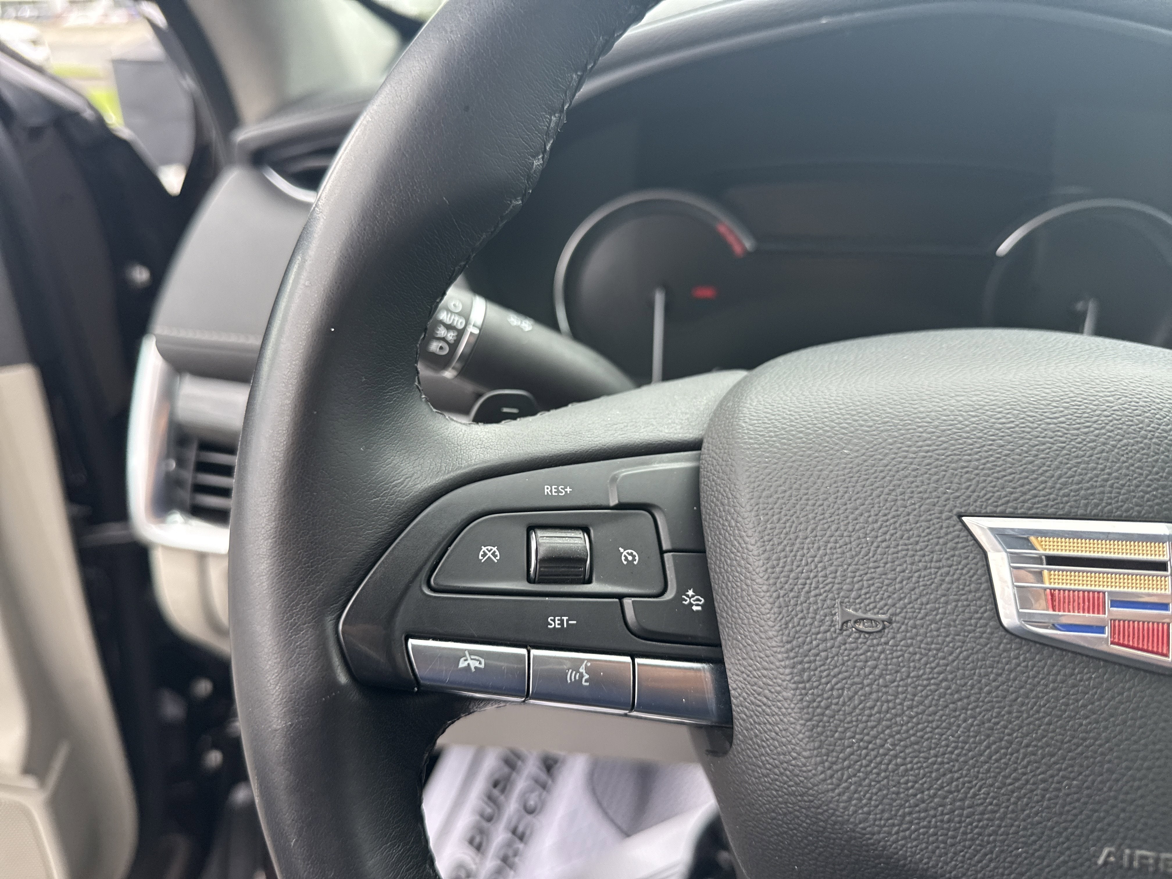 2021 Cadillac XT4 FWD Premium Luxury