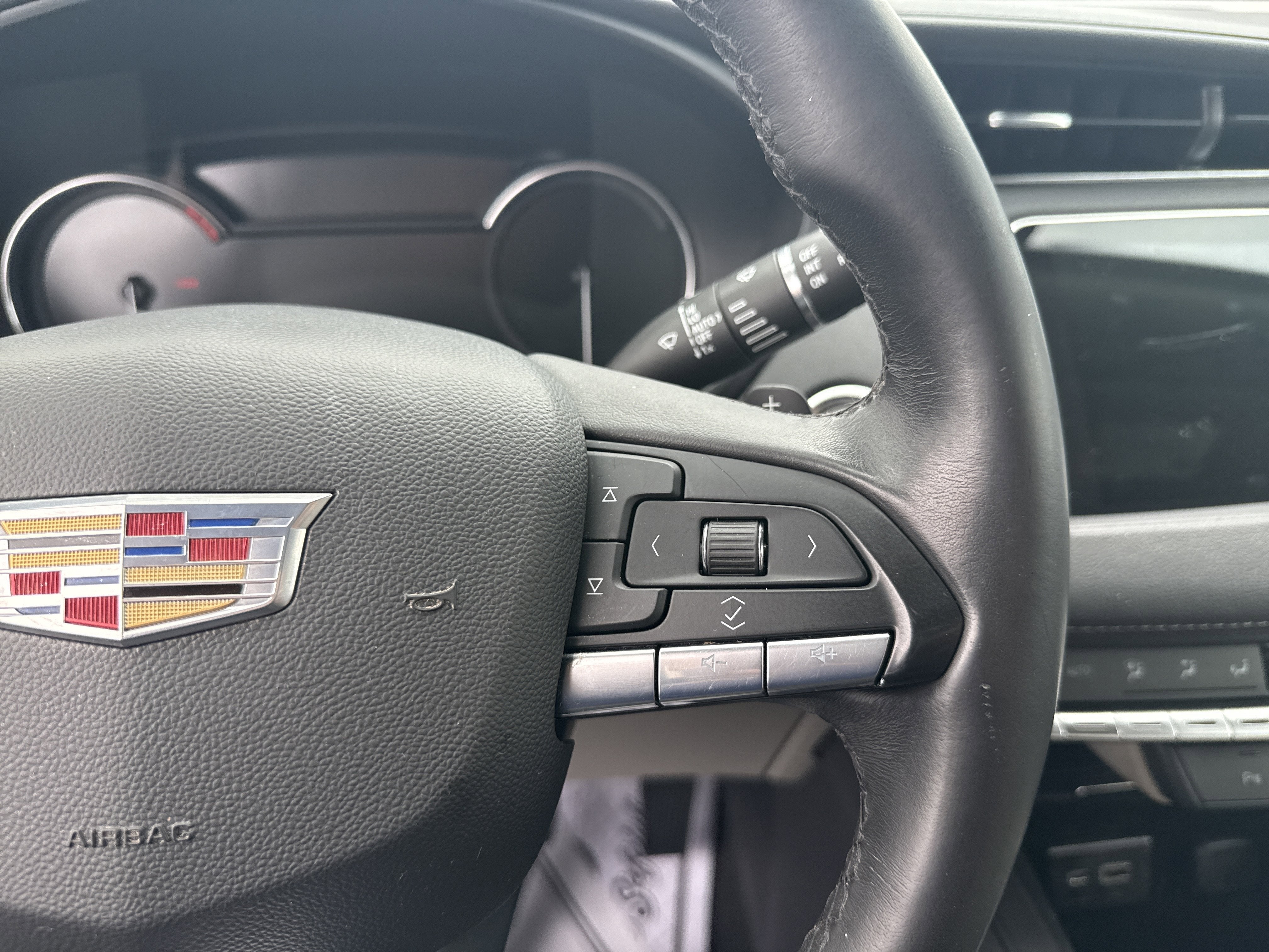 2021 Cadillac XT4 FWD Premium Luxury