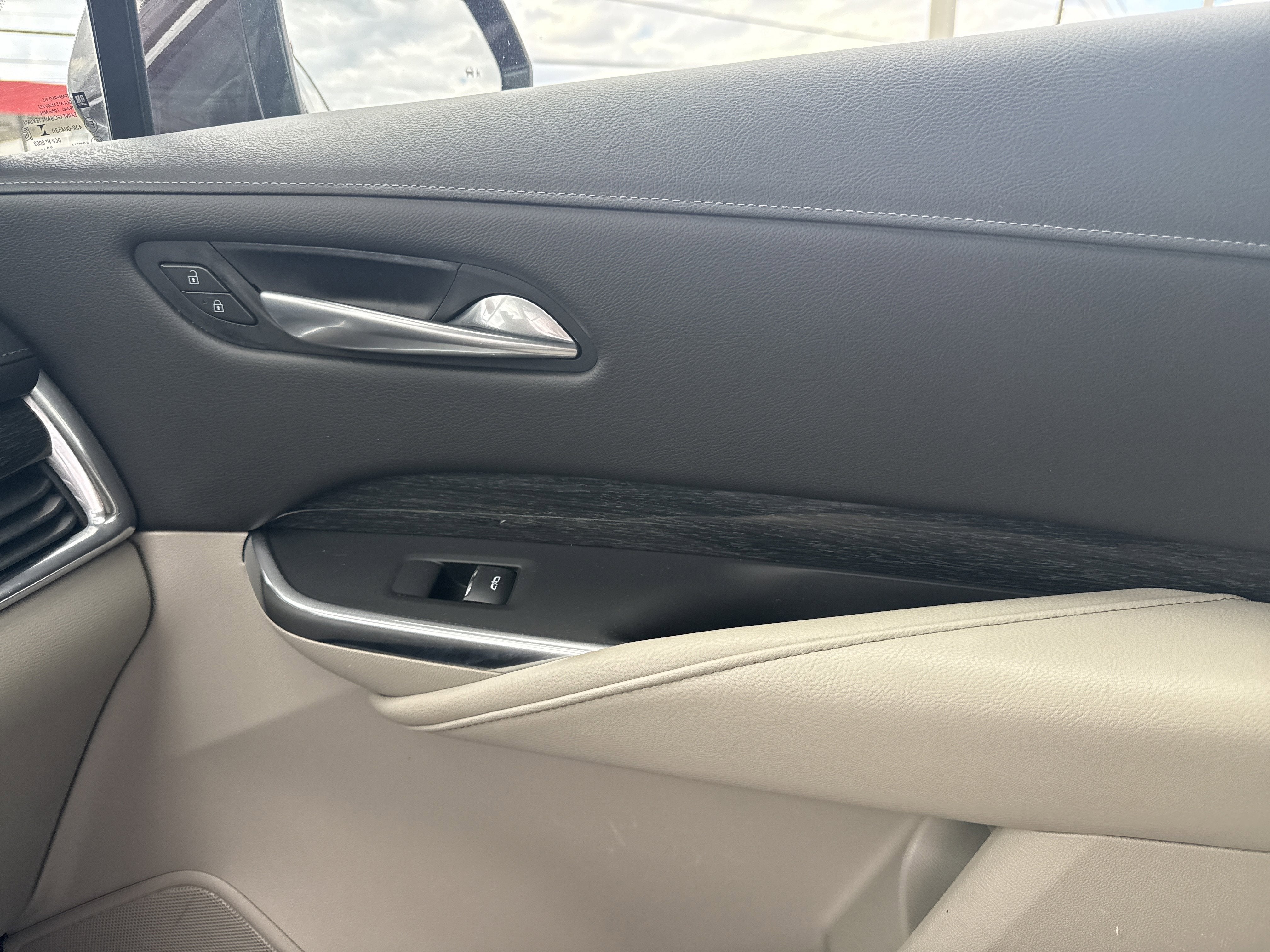 2021 Cadillac XT4 FWD Premium Luxury