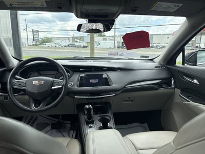 2021 Cadillac XT4 FWD Premium Luxury