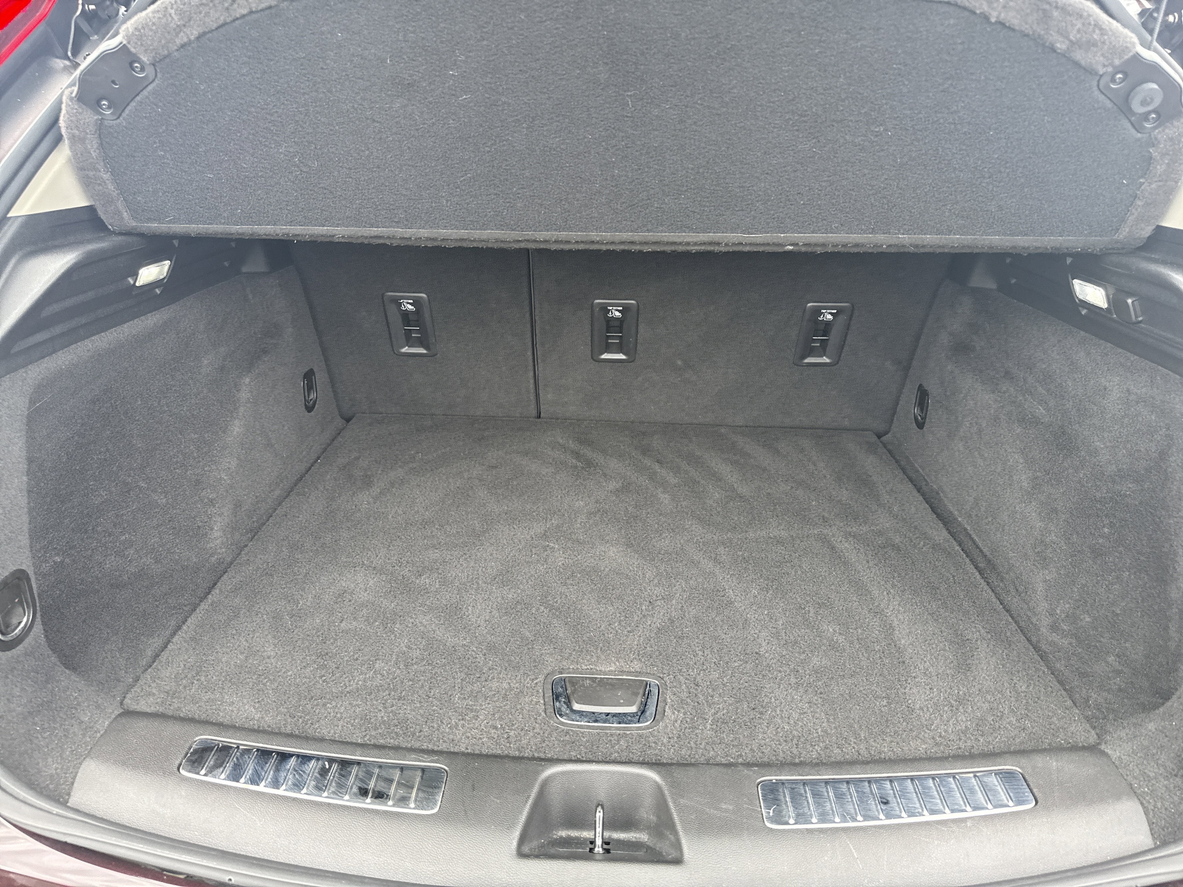 2021 Cadillac XT4 FWD Premium Luxury