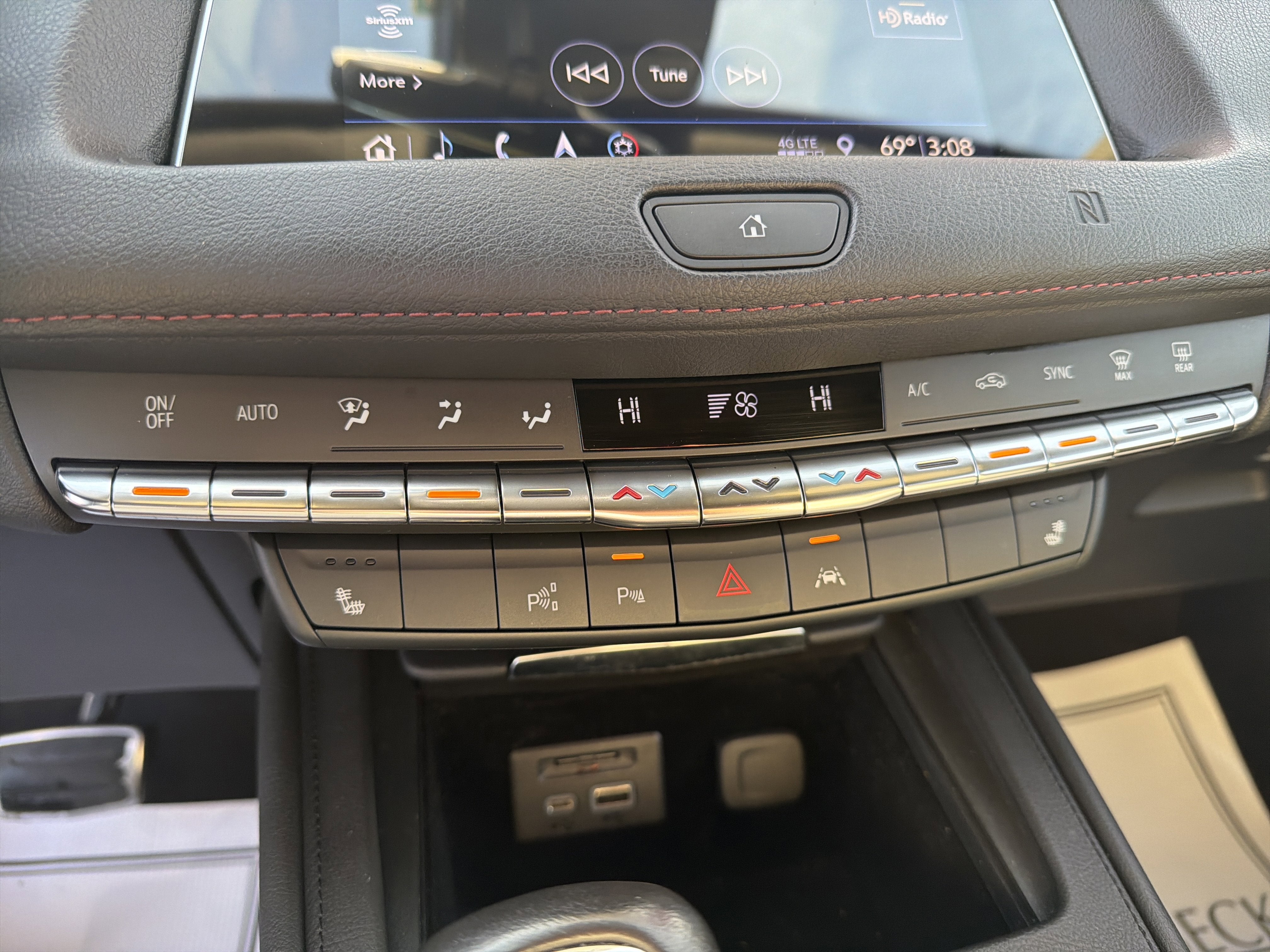 2019 Cadillac XT4 AWD Sport