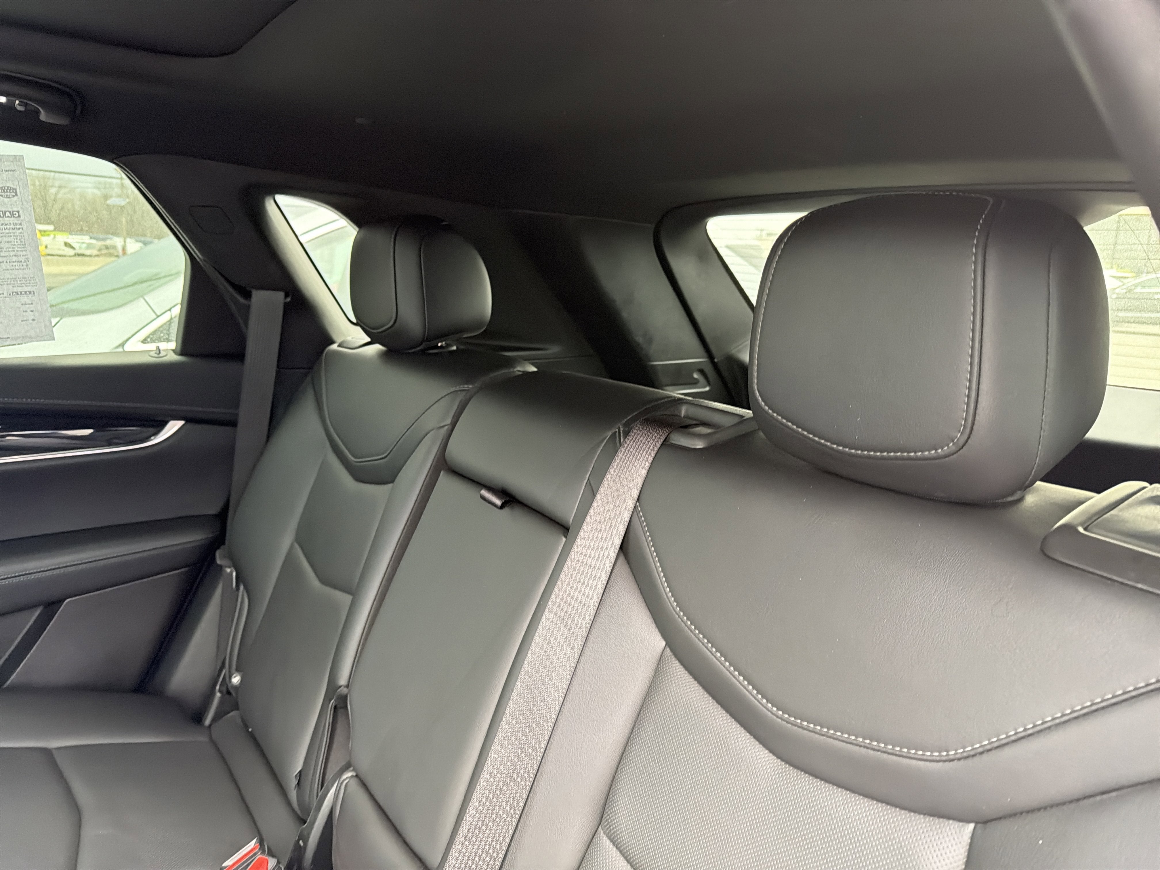 2022 Cadillac XT5 FWD Premium Luxury