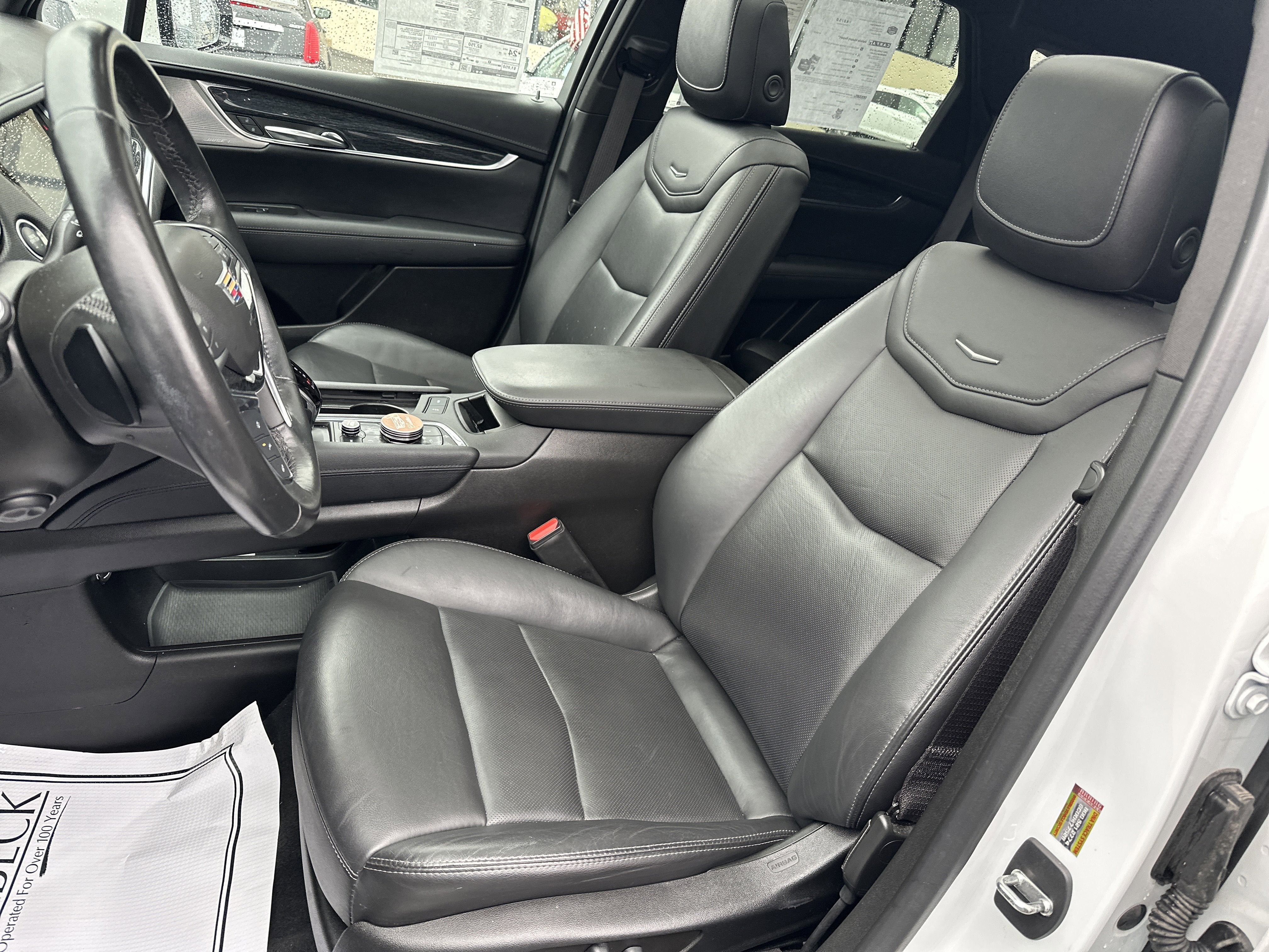 2022 Cadillac XT5 FWD Premium Luxury