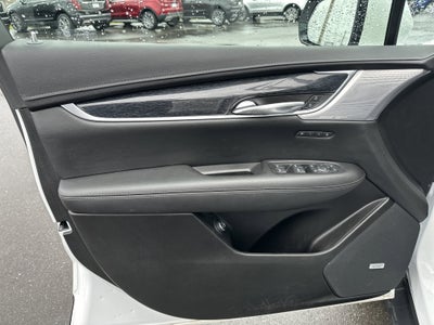 2022 Cadillac XT5 FWD Premium Luxury