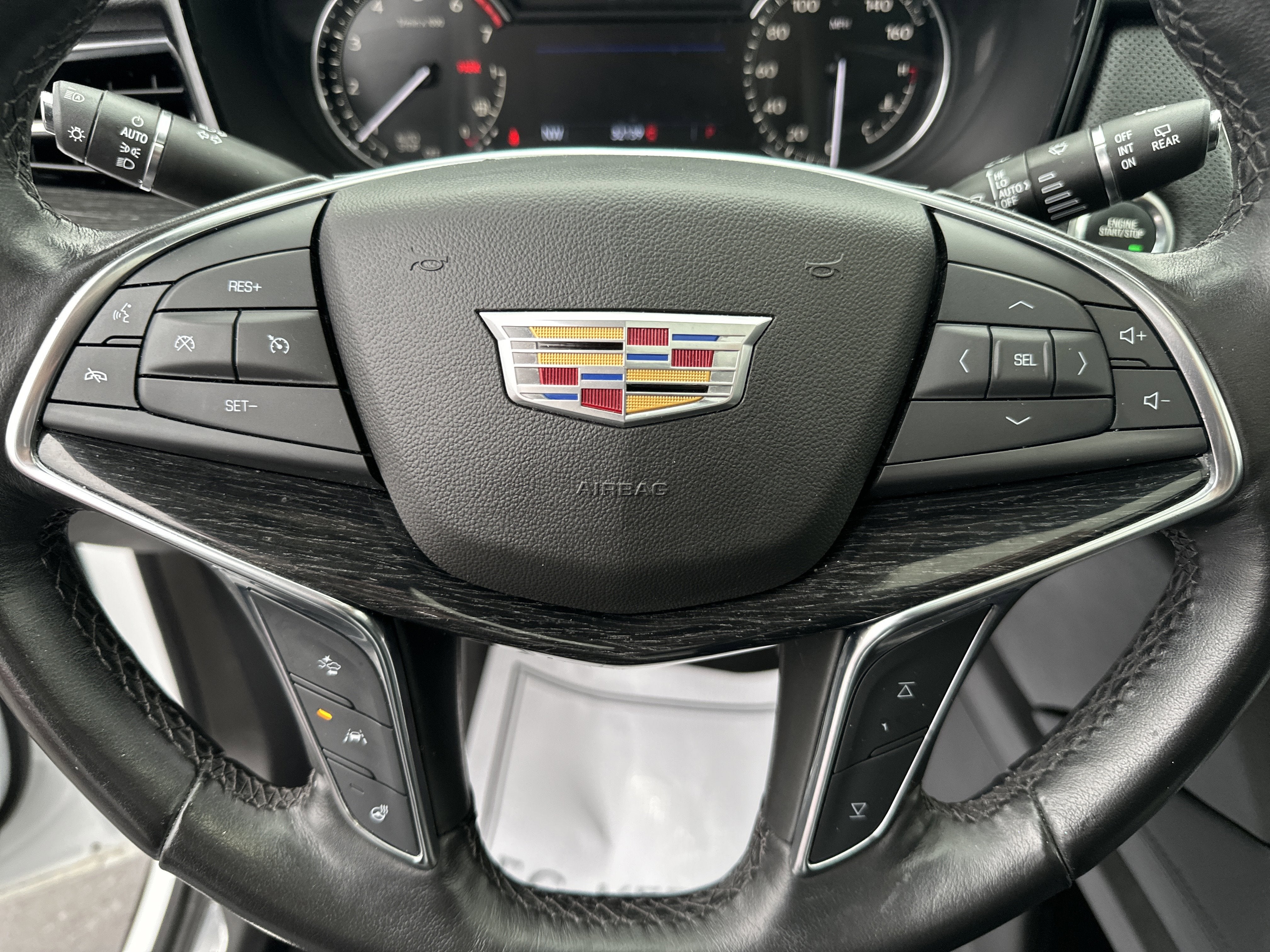 2022 Cadillac XT5 FWD Premium Luxury