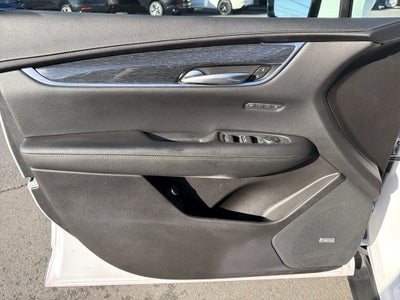 2022 Cadillac XT5 FWD Premium Luxury