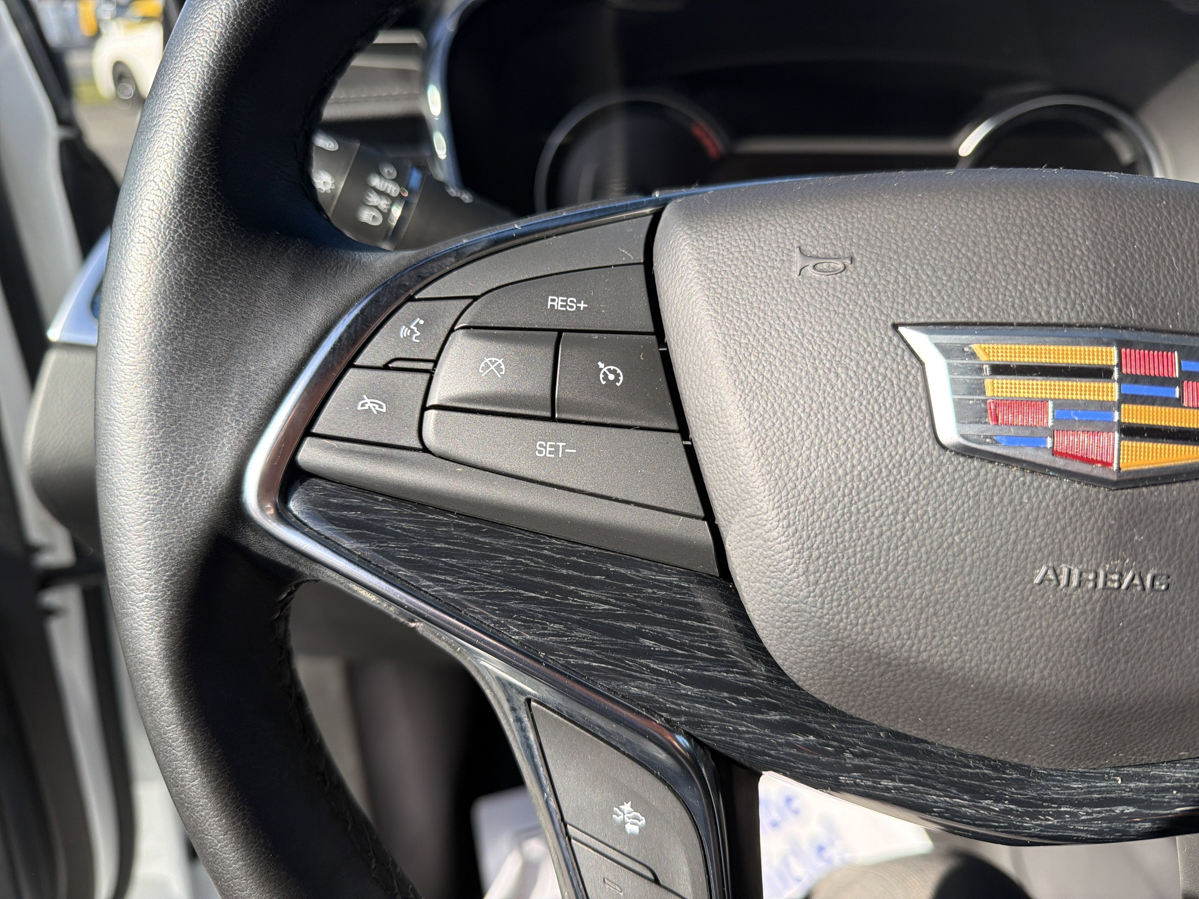 2024 Cadillac XT5 FWD Premium Luxury