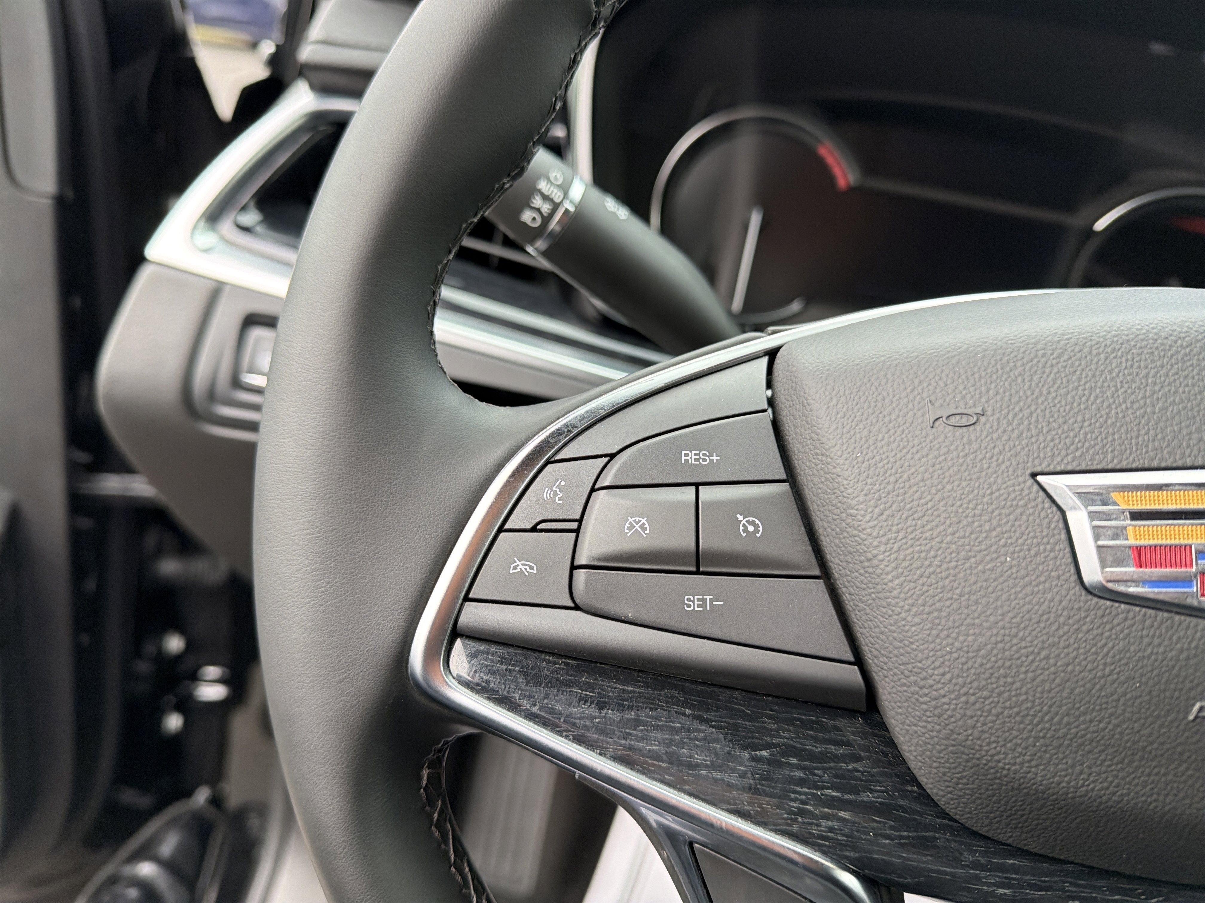 2025 Cadillac XT5 FWD Premium Luxury