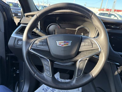 2022 Cadillac XT5 FWD Premium Luxury