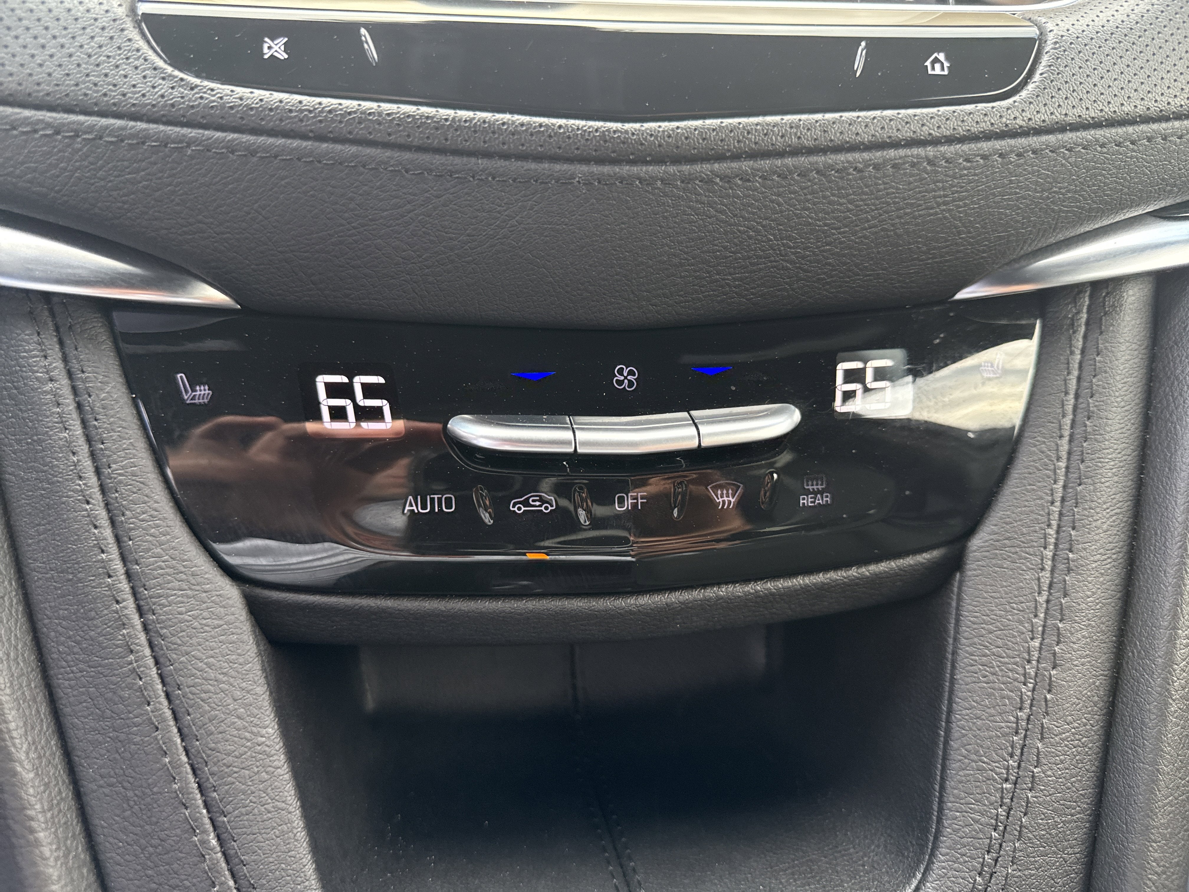 2025 Cadillac XT5 FWD Premium Luxury