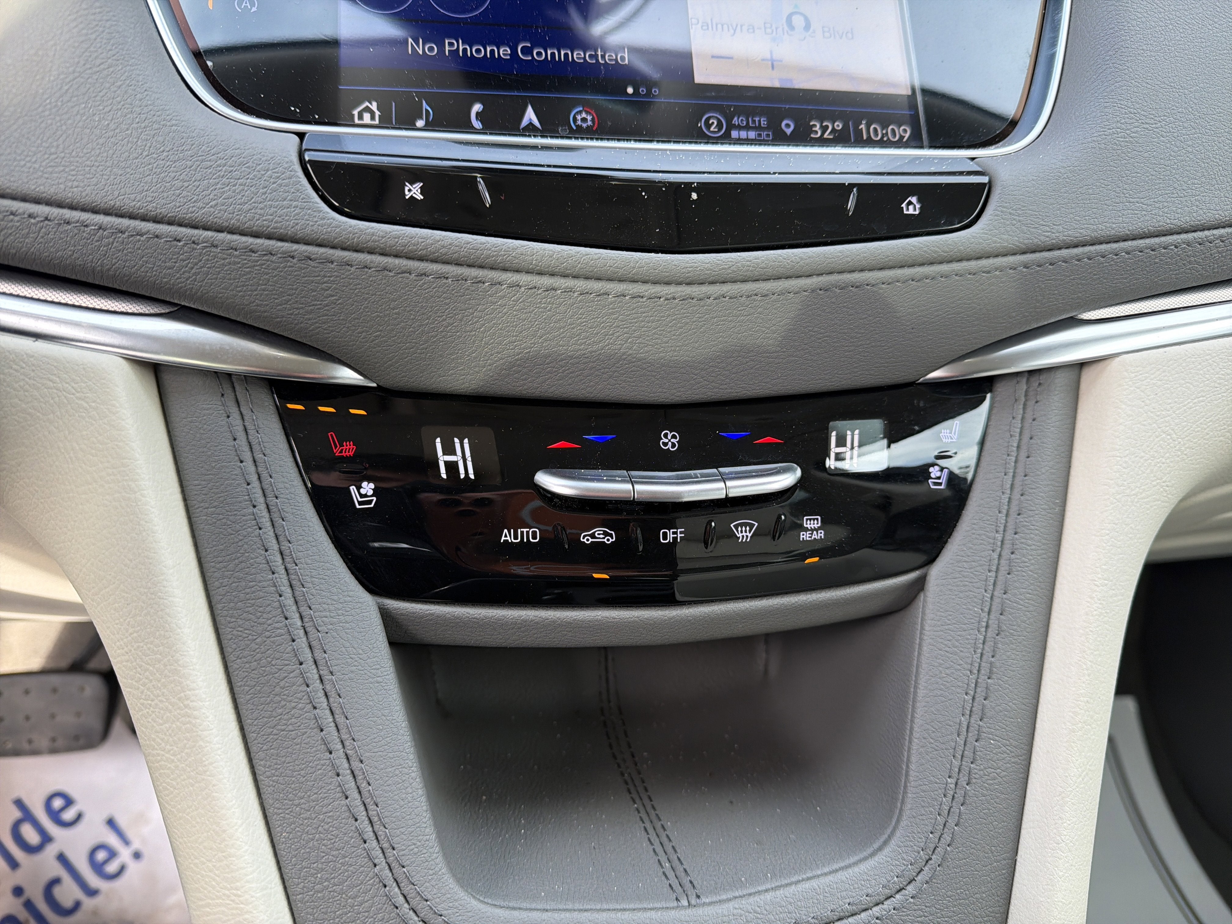 2024 Cadillac XT5 FWD Premium Luxury