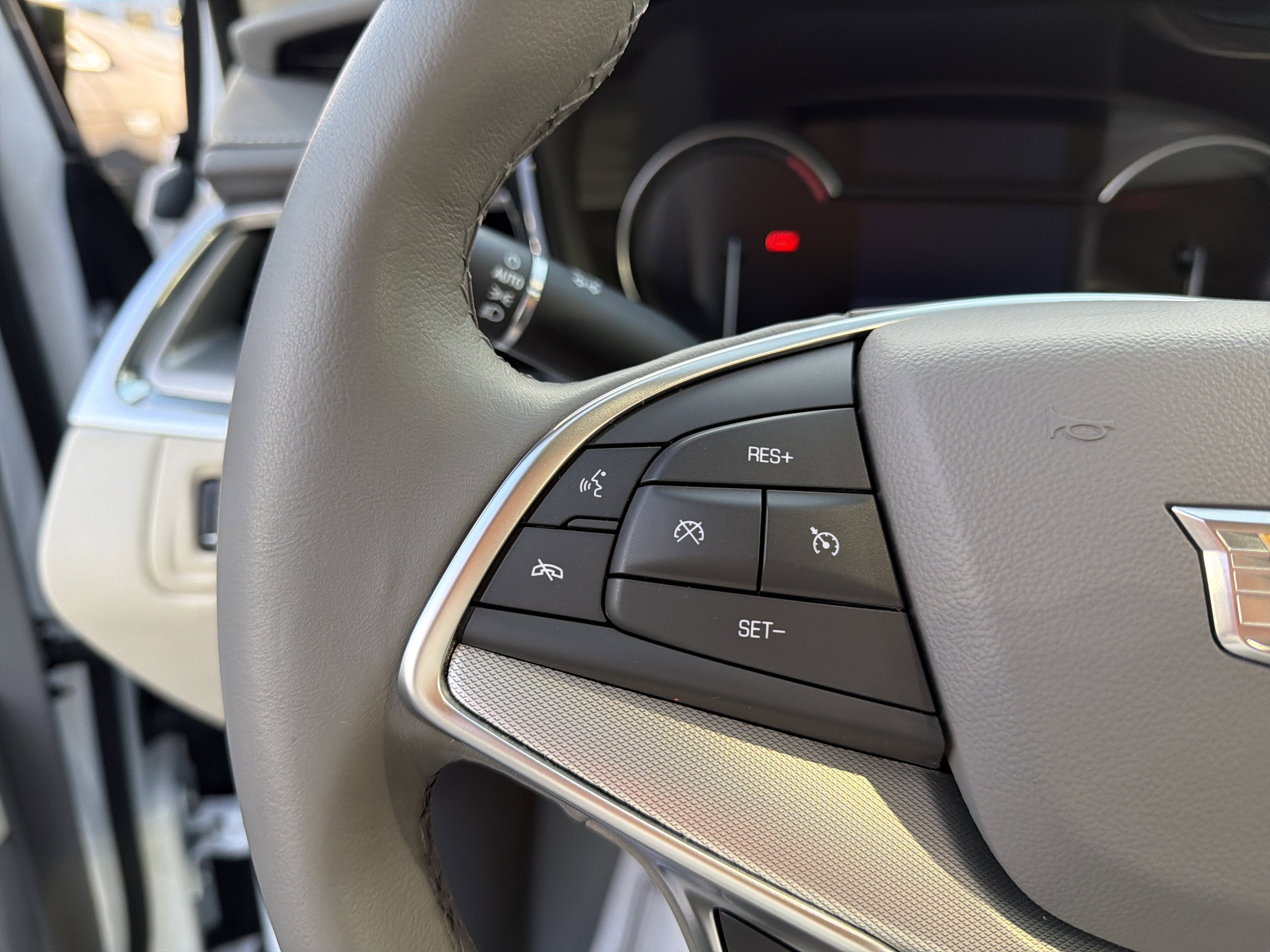 2024 Cadillac XT5 FWD Premium Luxury