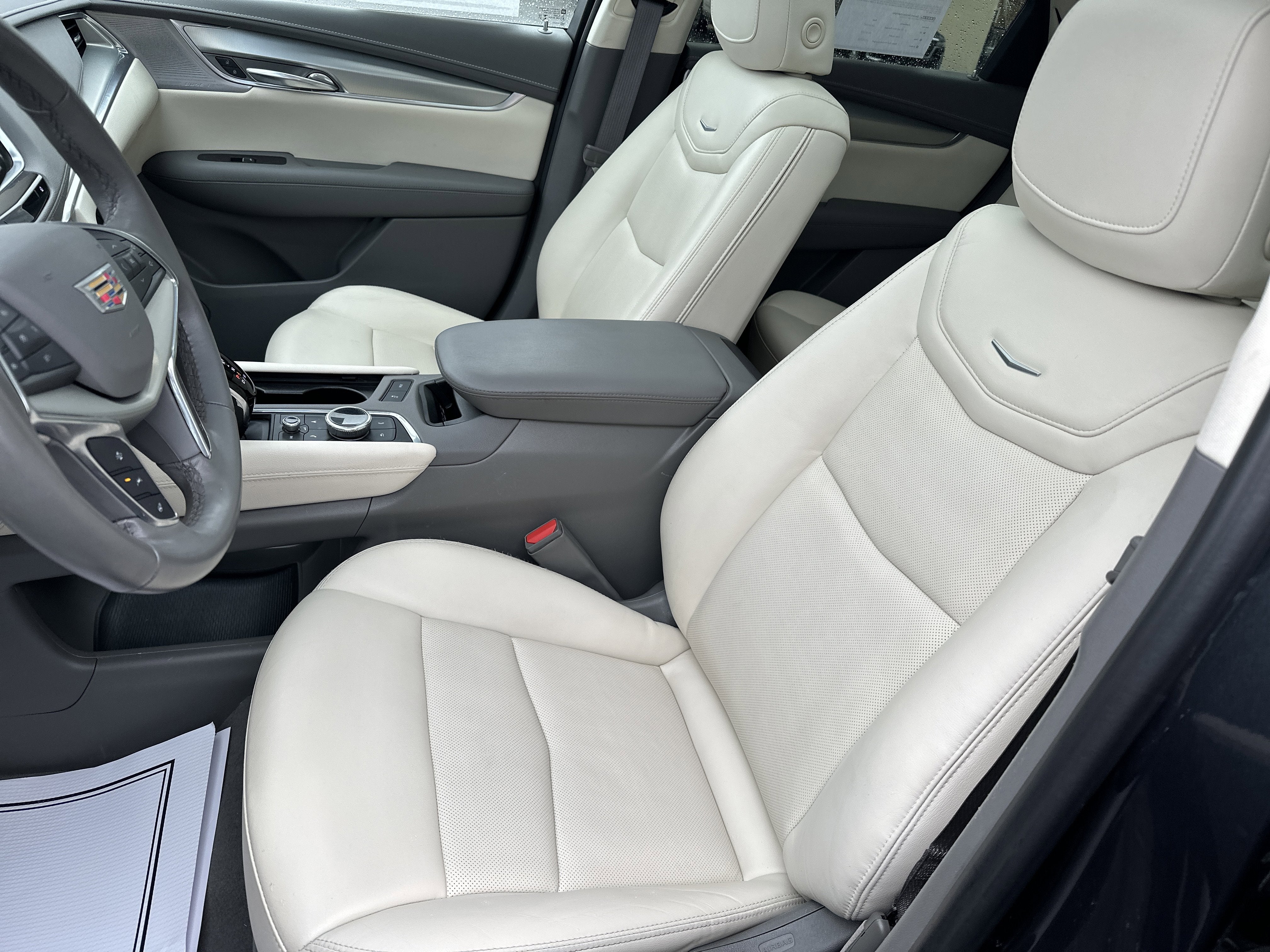 2022 Cadillac XT5 AWD Premium Luxury