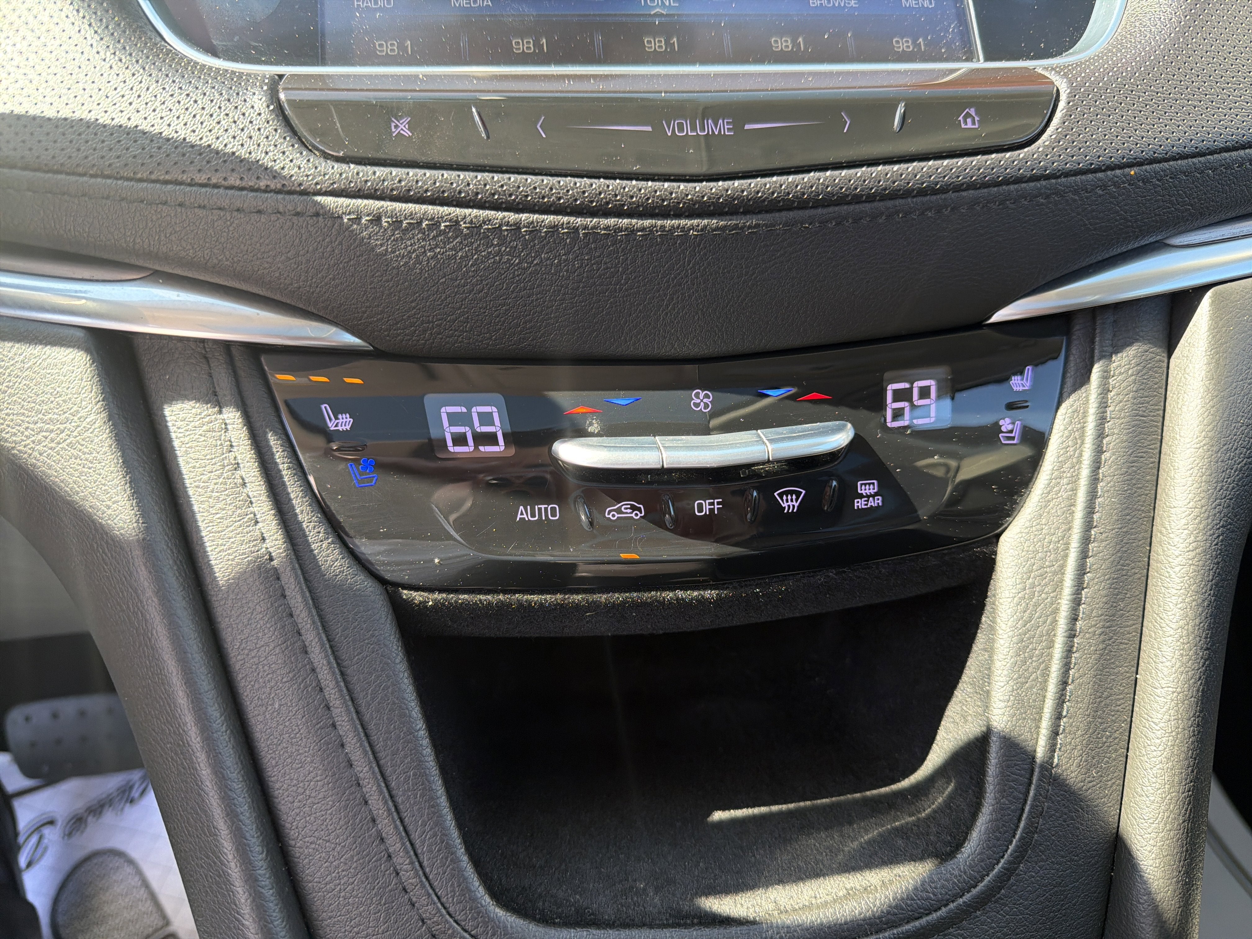 2018 Cadillac XT5 Premium Luxury FWD