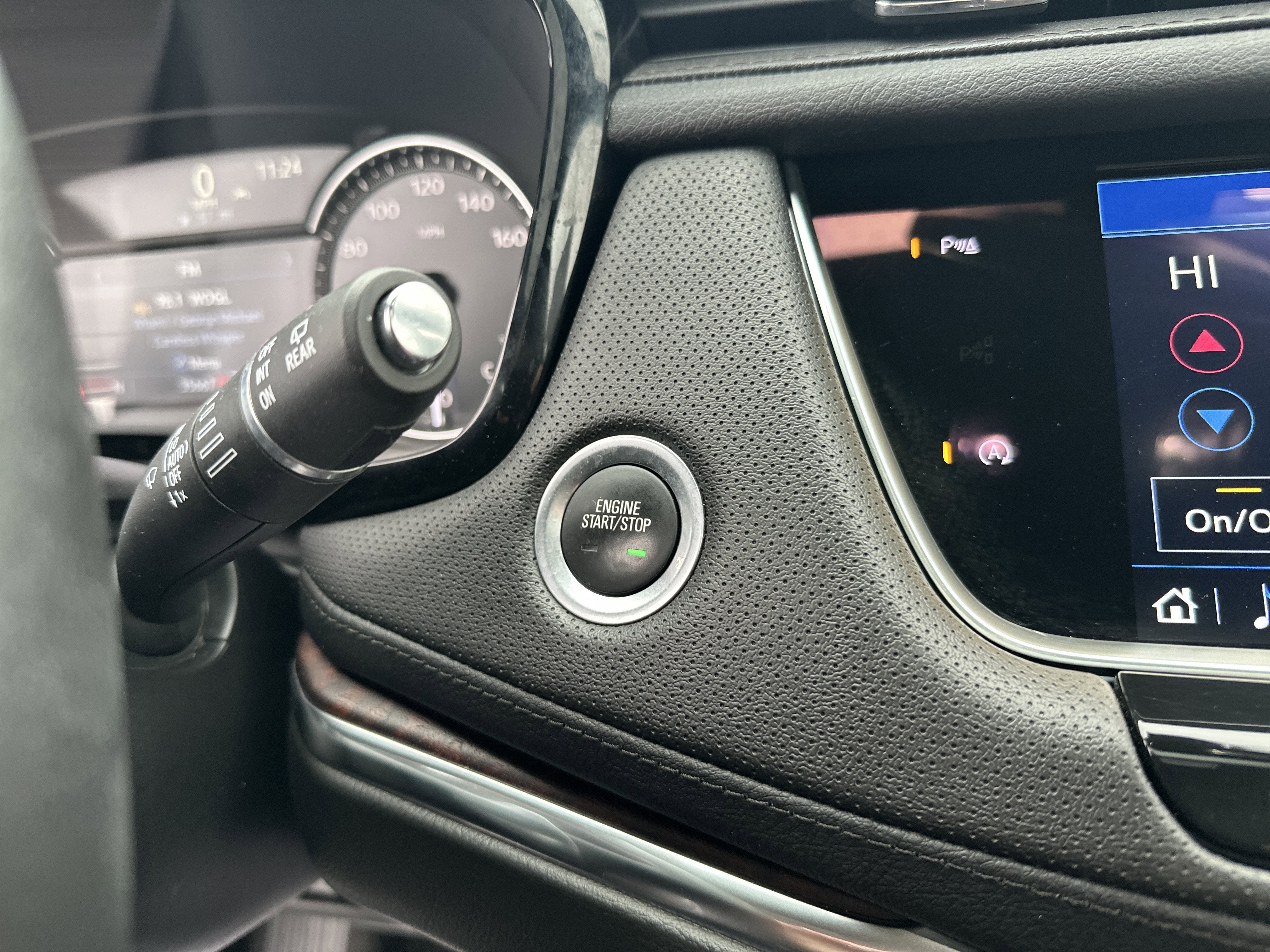 2022 Cadillac XT5 AWD Sport