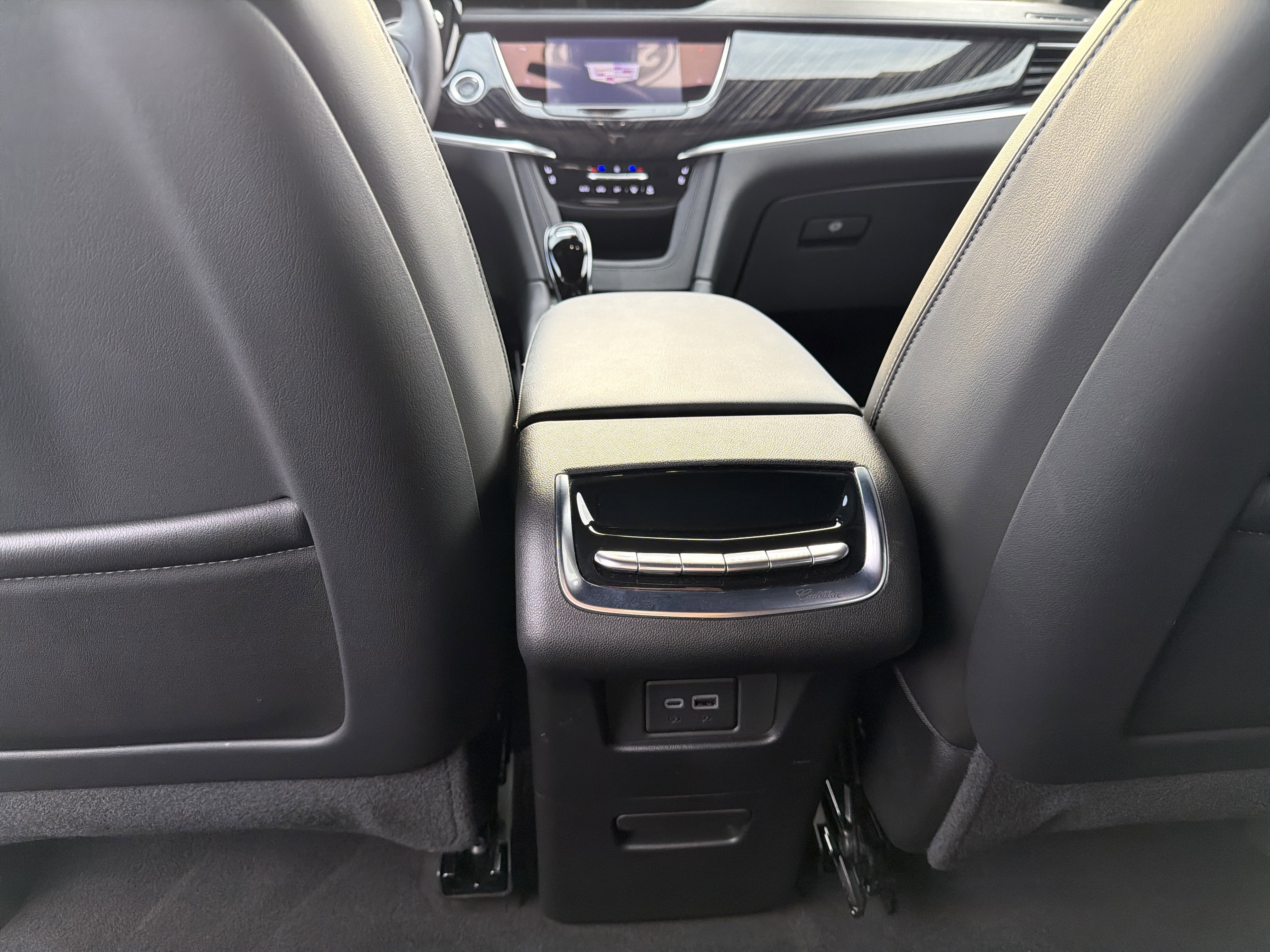 2025 Cadillac XT6 FWD Premium Luxury