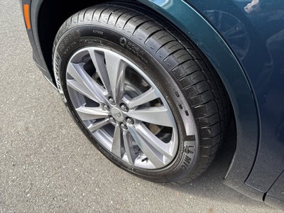 2025 Cadillac XT6 FWD Premium Luxury