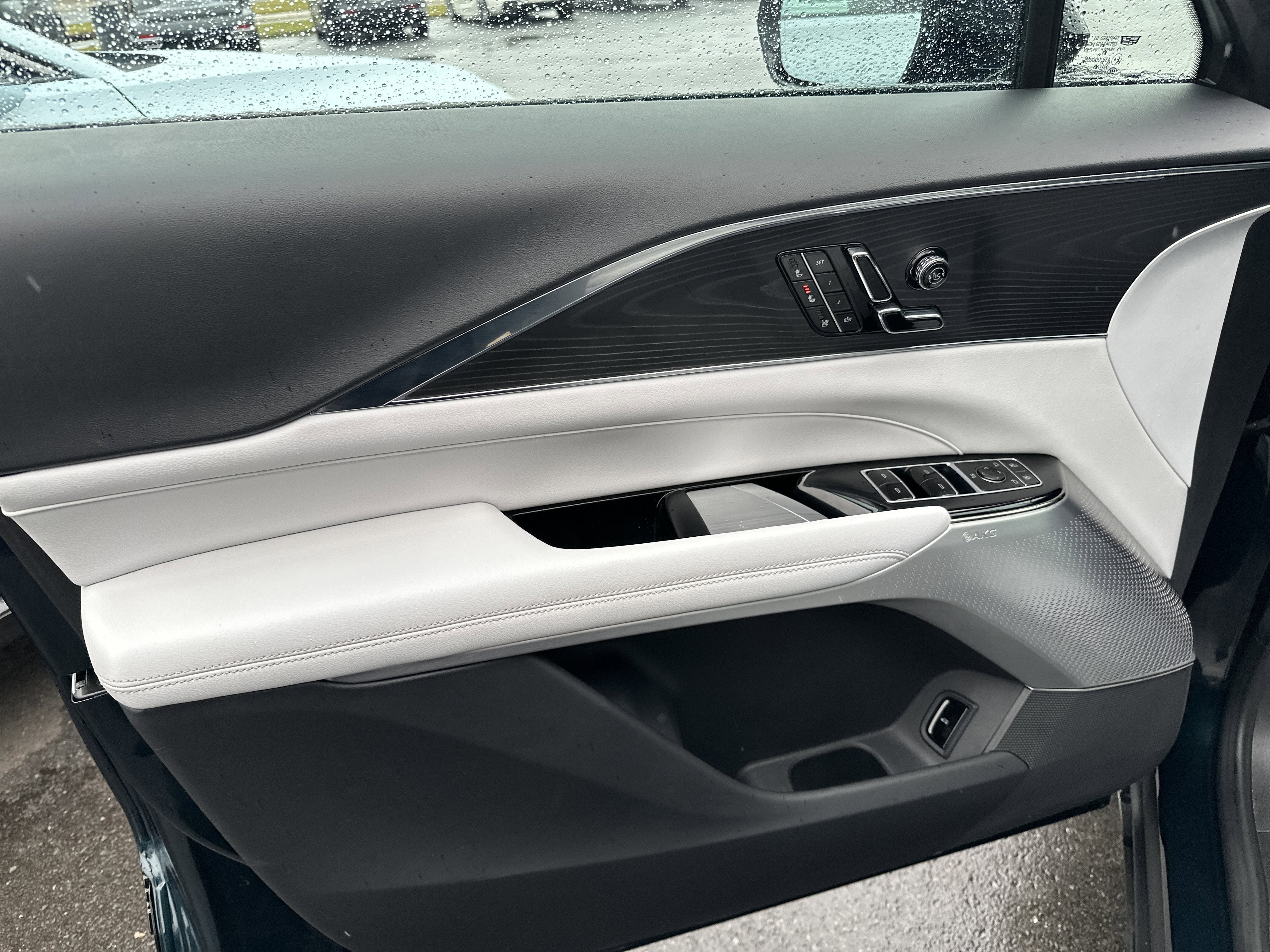 2024 Cadillac LYRIQ Sport