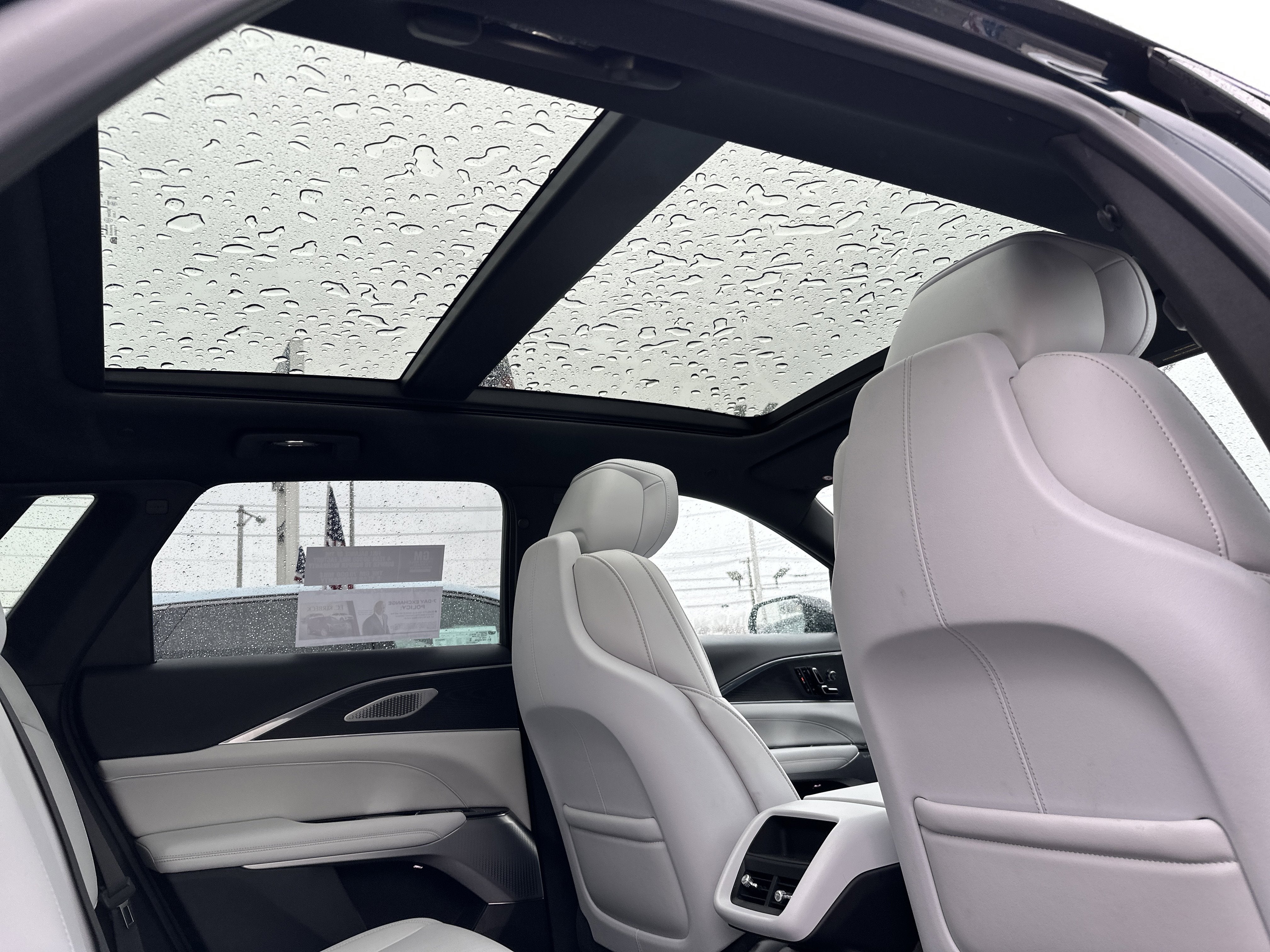 2024 Cadillac LYRIQ Sport