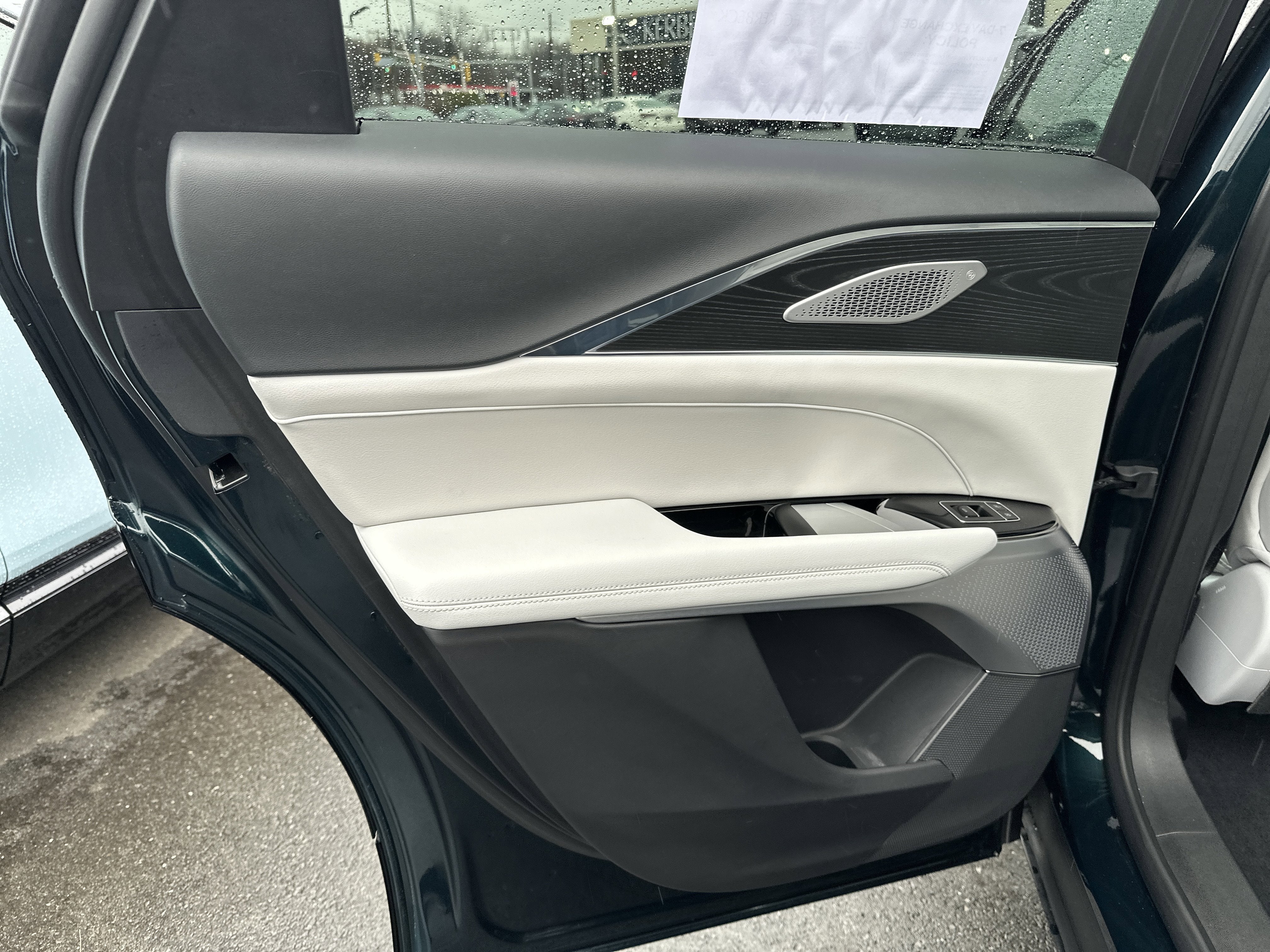 2024 Cadillac LYRIQ Sport